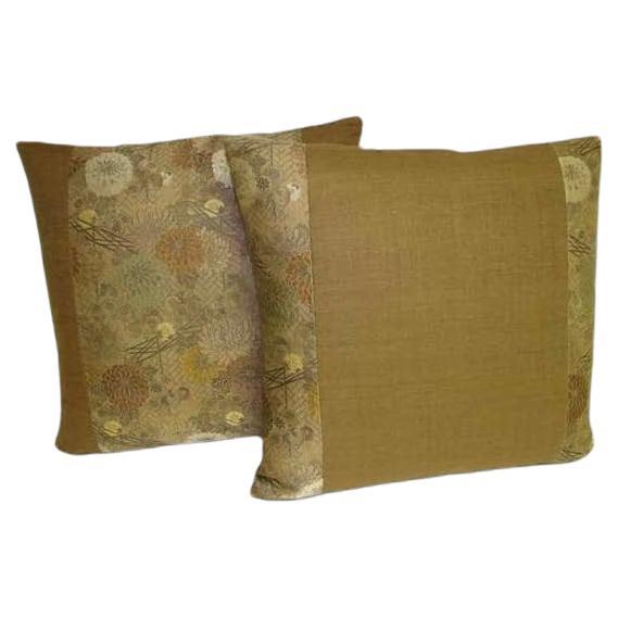Japonisme Coussin japonais ancien à motif de chrysanthèmes en vente
