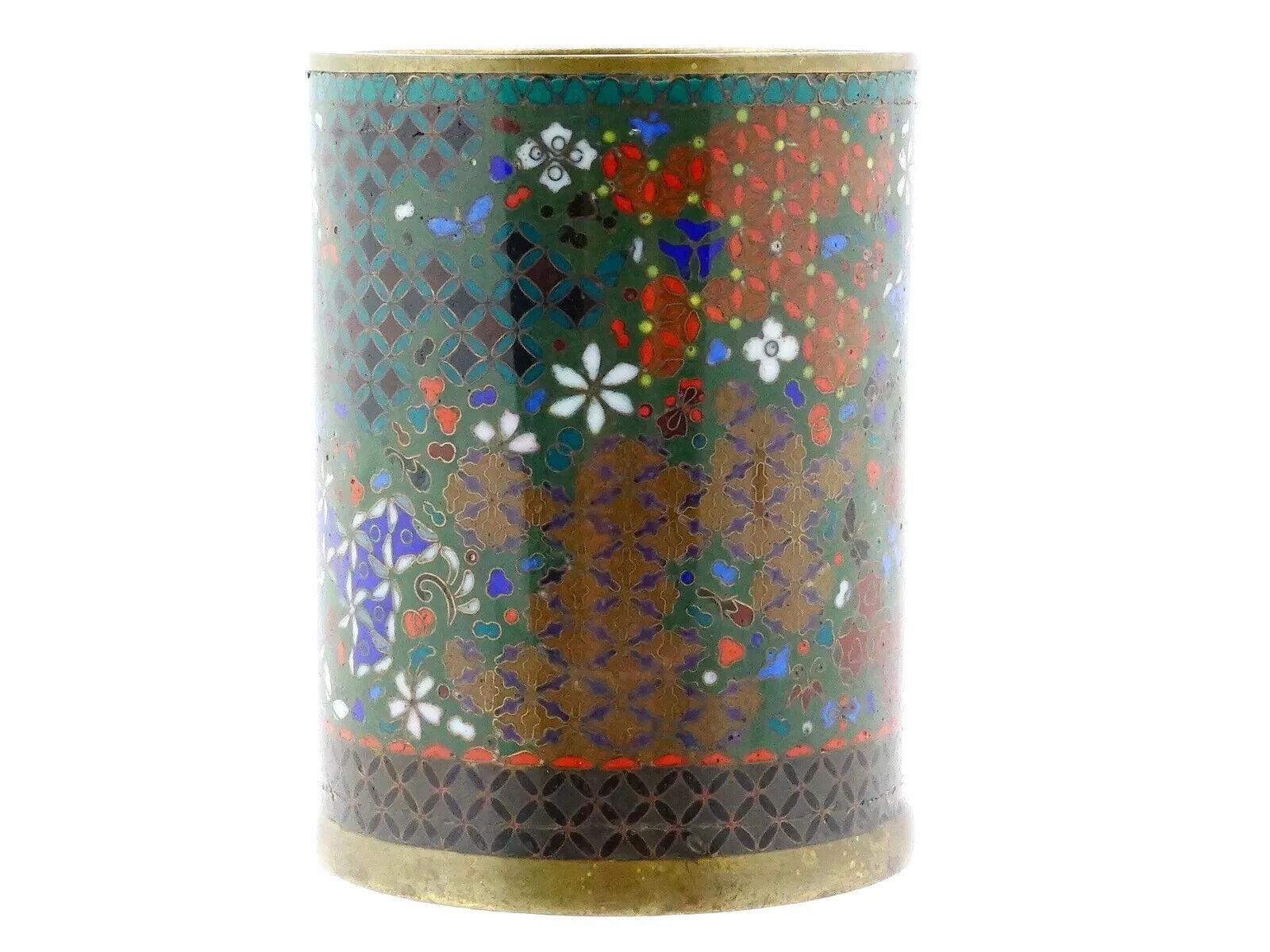 Giapponese Antico pennello giapponese in smalto cloisonne con motivi geometrici, pennello vaso GOTO in vendita