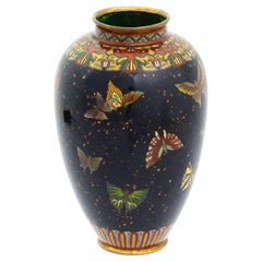 Antiguo Jarrón Japonés de Cloisonné Esmalte Mariposa Piedra de Oro Negra Honda Y