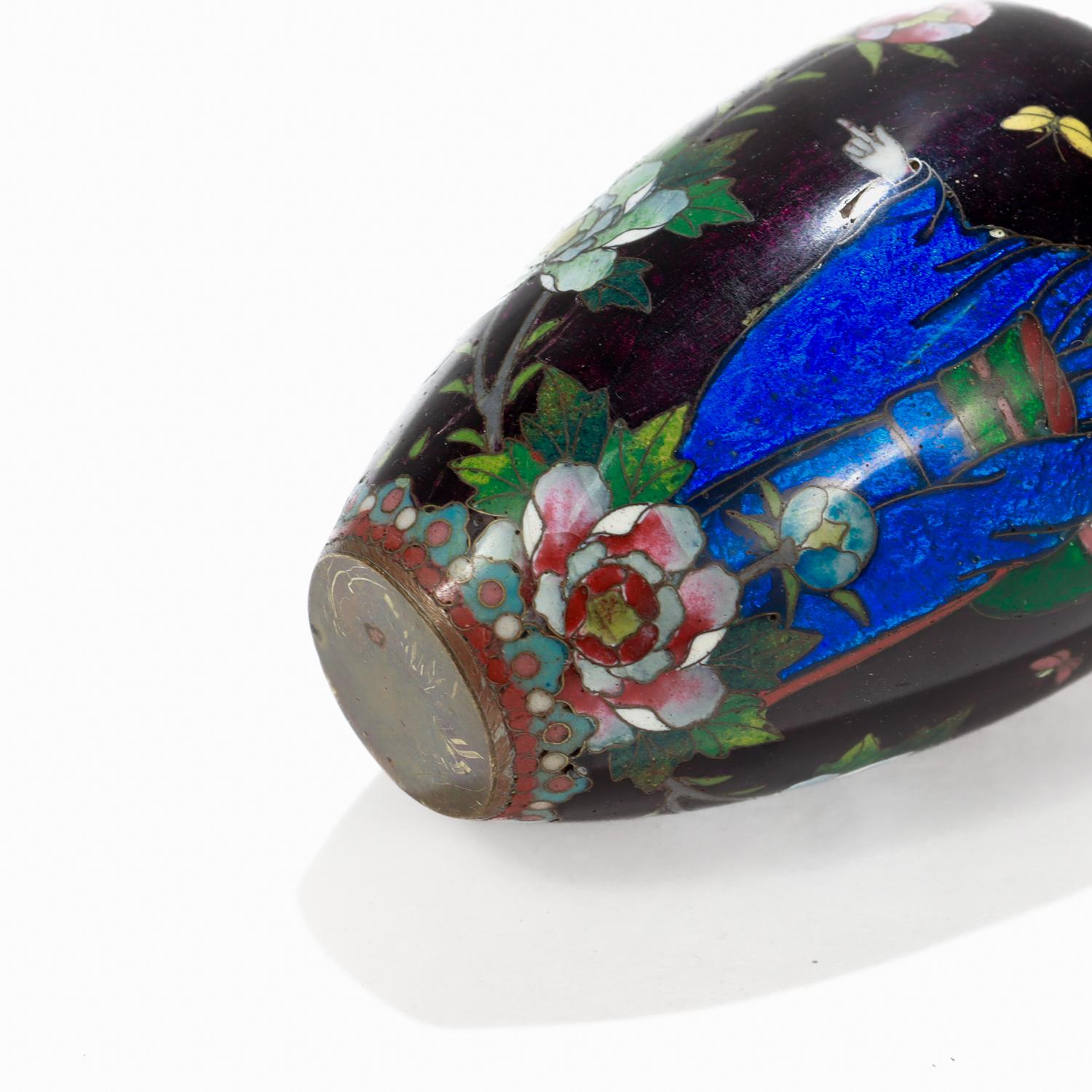 Antique Japanese Cloisonne Enamel Cabinet Vase with Geisha & Flowers For Sale 6