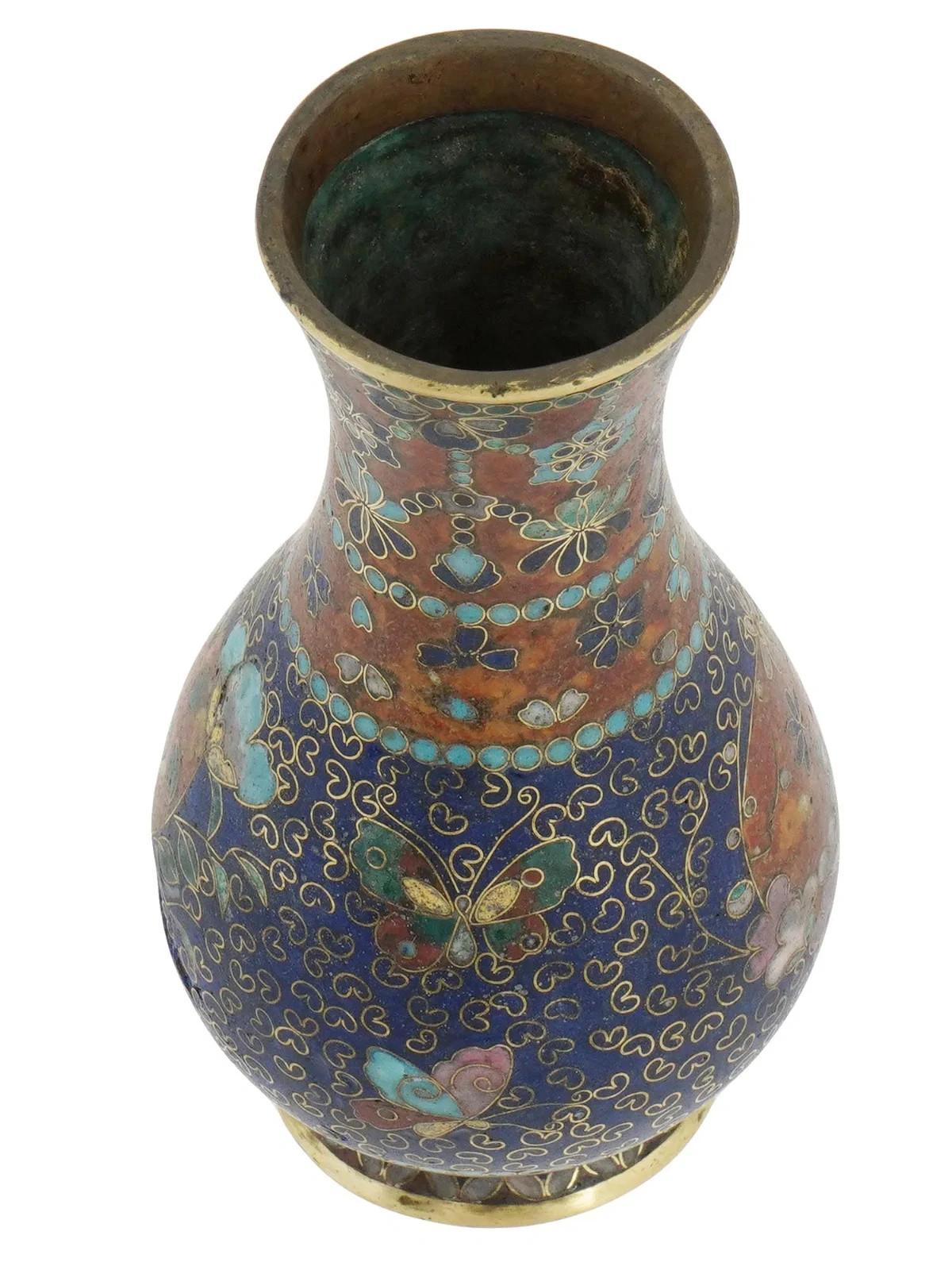 Antique Japanese Cloisonne Enamel Early Meiji Namikawa School Vase In Good Condition For Sale In Long Island City, NY