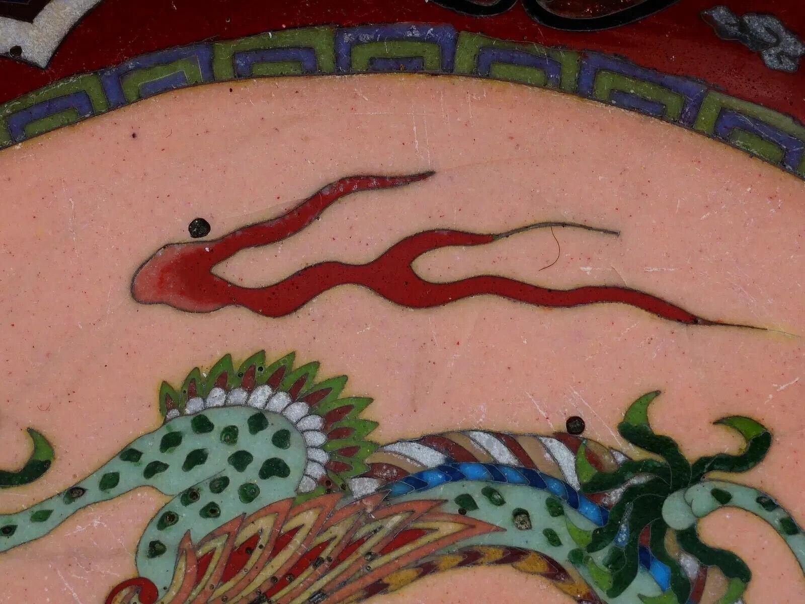 Antiguo cuenco japonés de esmalte cloisonné rosa con un dragón Cloissoné en venta