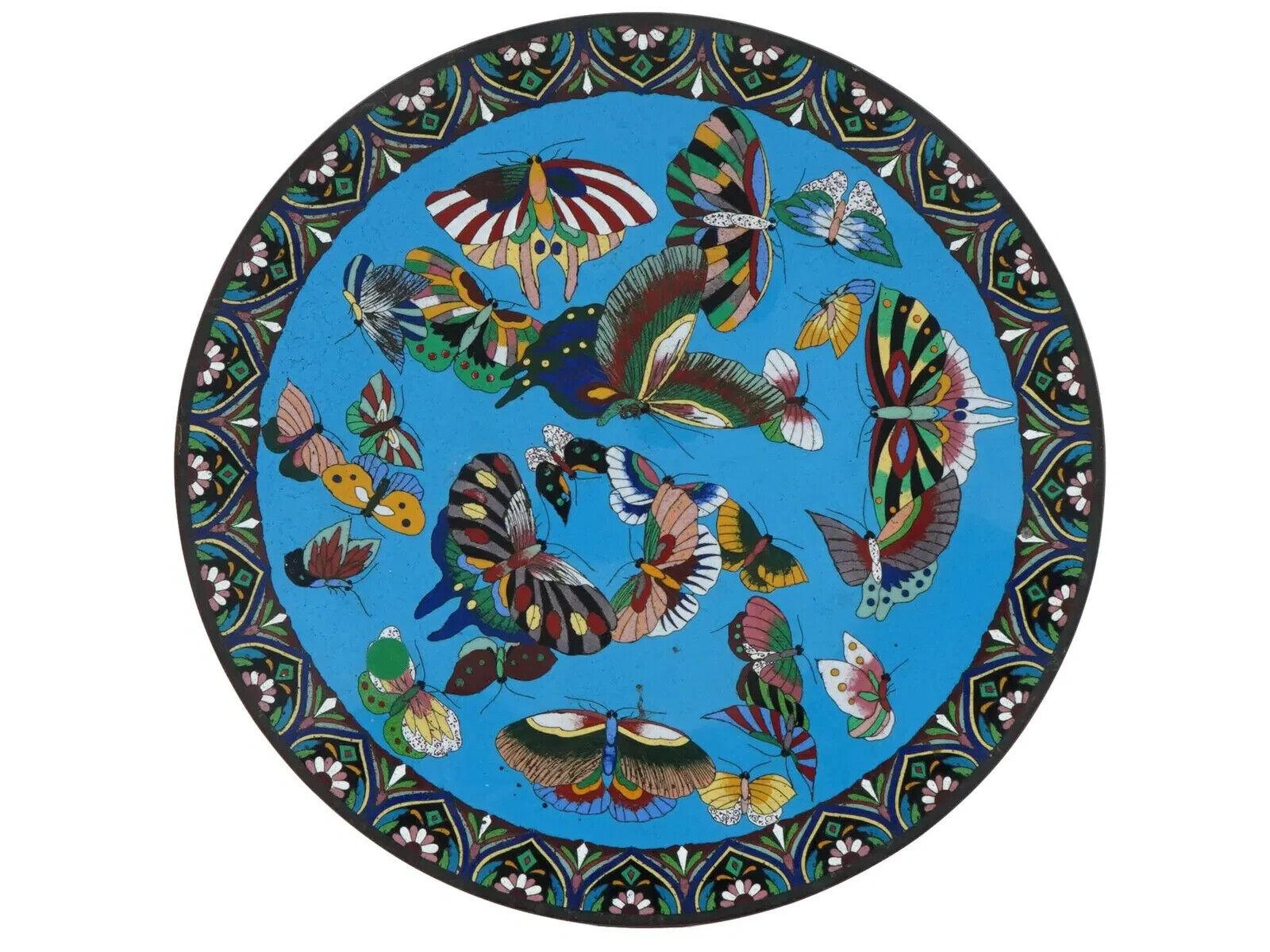 Giapponese Antico piatto giapponese Cloisonne Smalto Turchese Colore Arcobaleno Farfalla in vendita