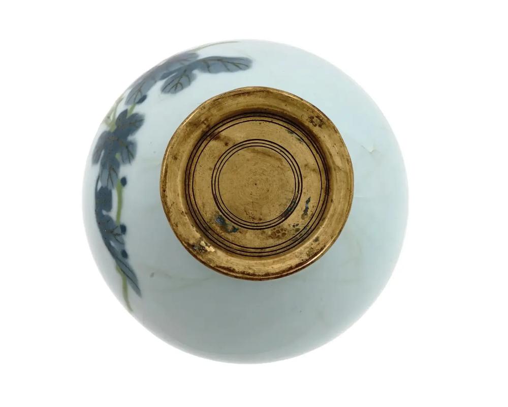 Antique Japanese Cloisonne Enamel Wireless Vase In Good Condition For Sale In New York, NY