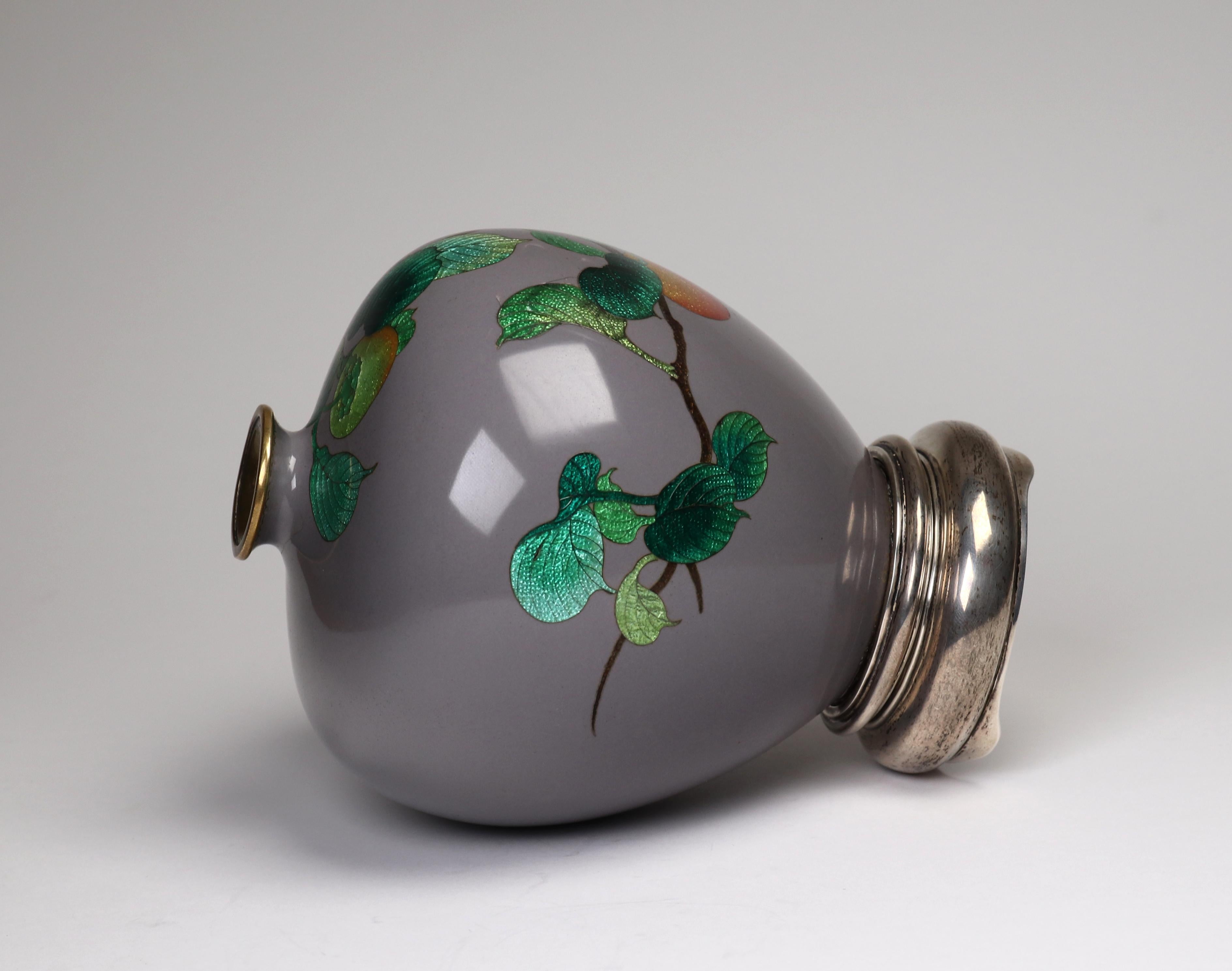 Antiguo Jarrón Ginbari Japonés de Cloisonné sobre Soporte de Plata en venta 2
