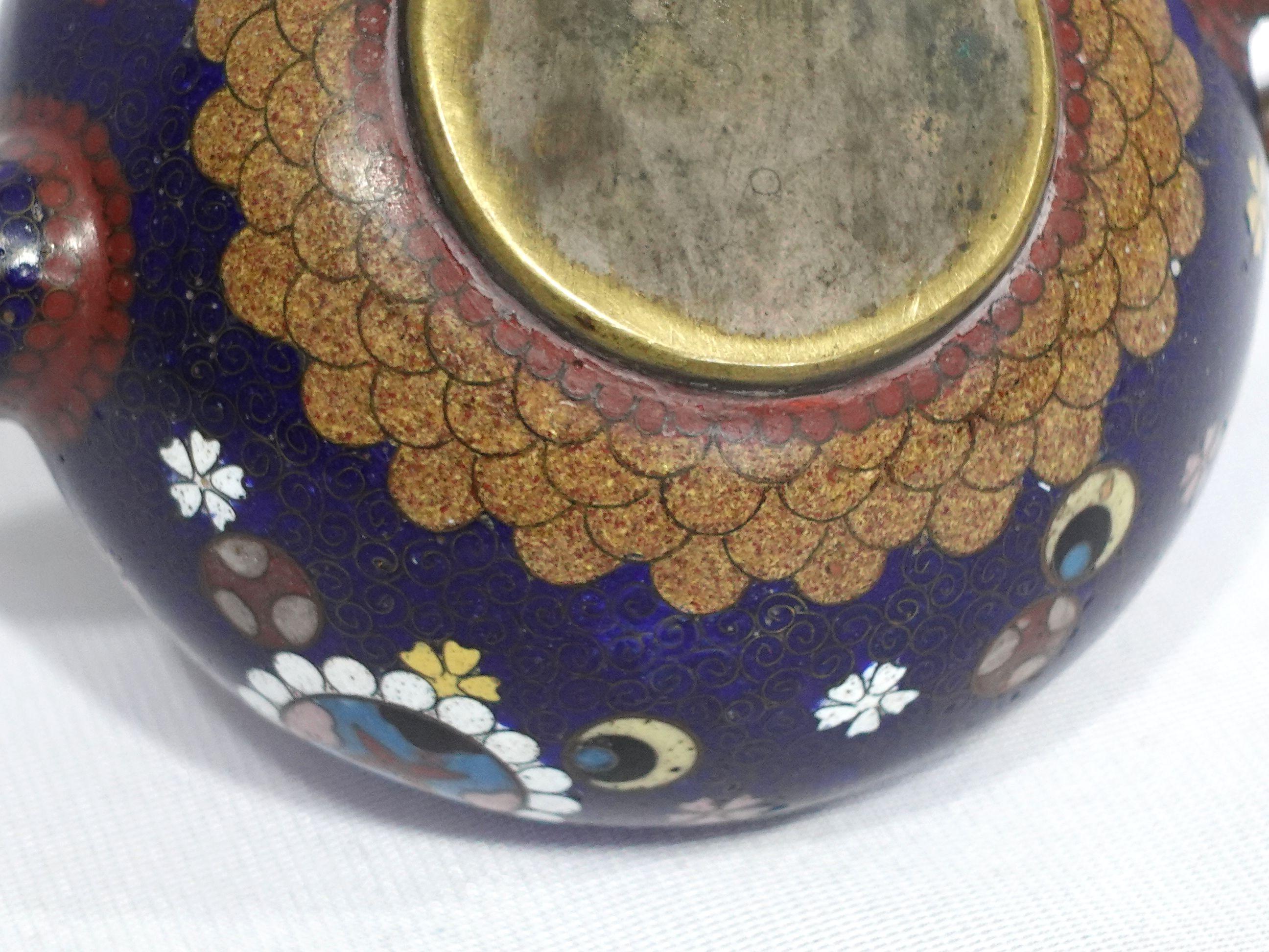 Antique Japanese Cloisonné Meiji Period Teapot CO#05 For Sale 4
