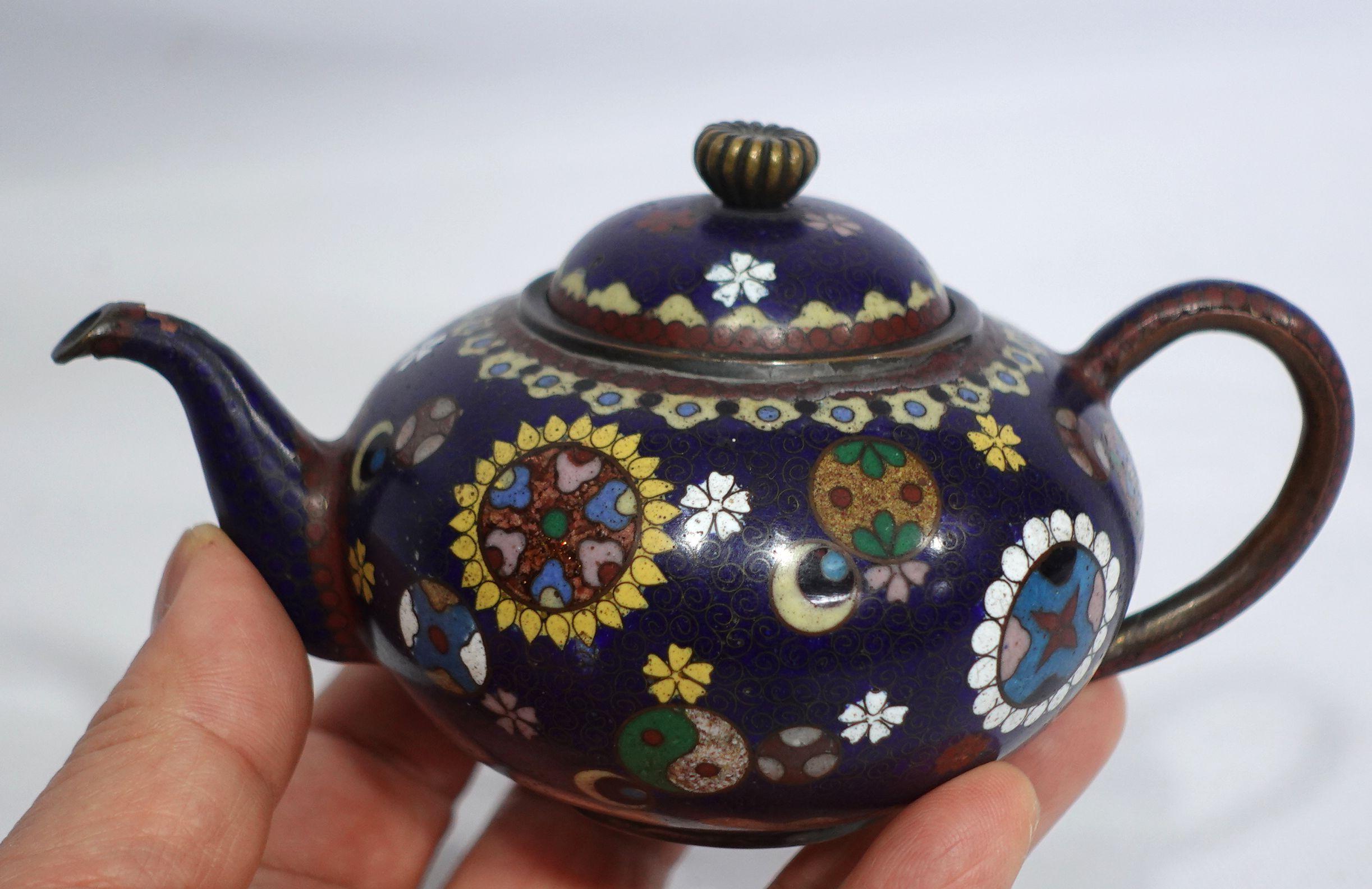 Antique Japanese Cloisonné Meiji Period Teapot CO#05 For Sale 7