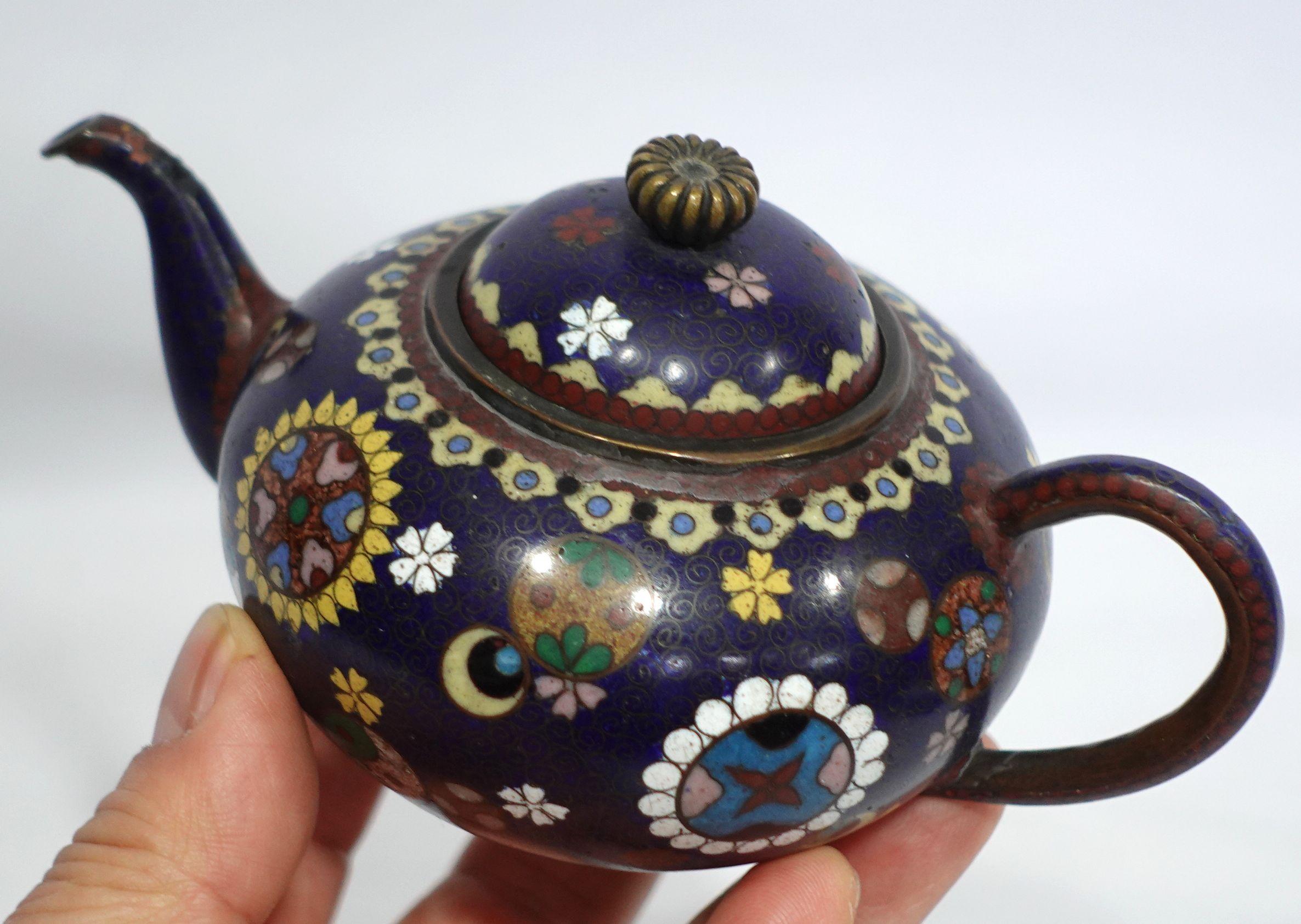 Antique Japanese Cloisonné Meiji Period Teapot CO#05 For Sale 9