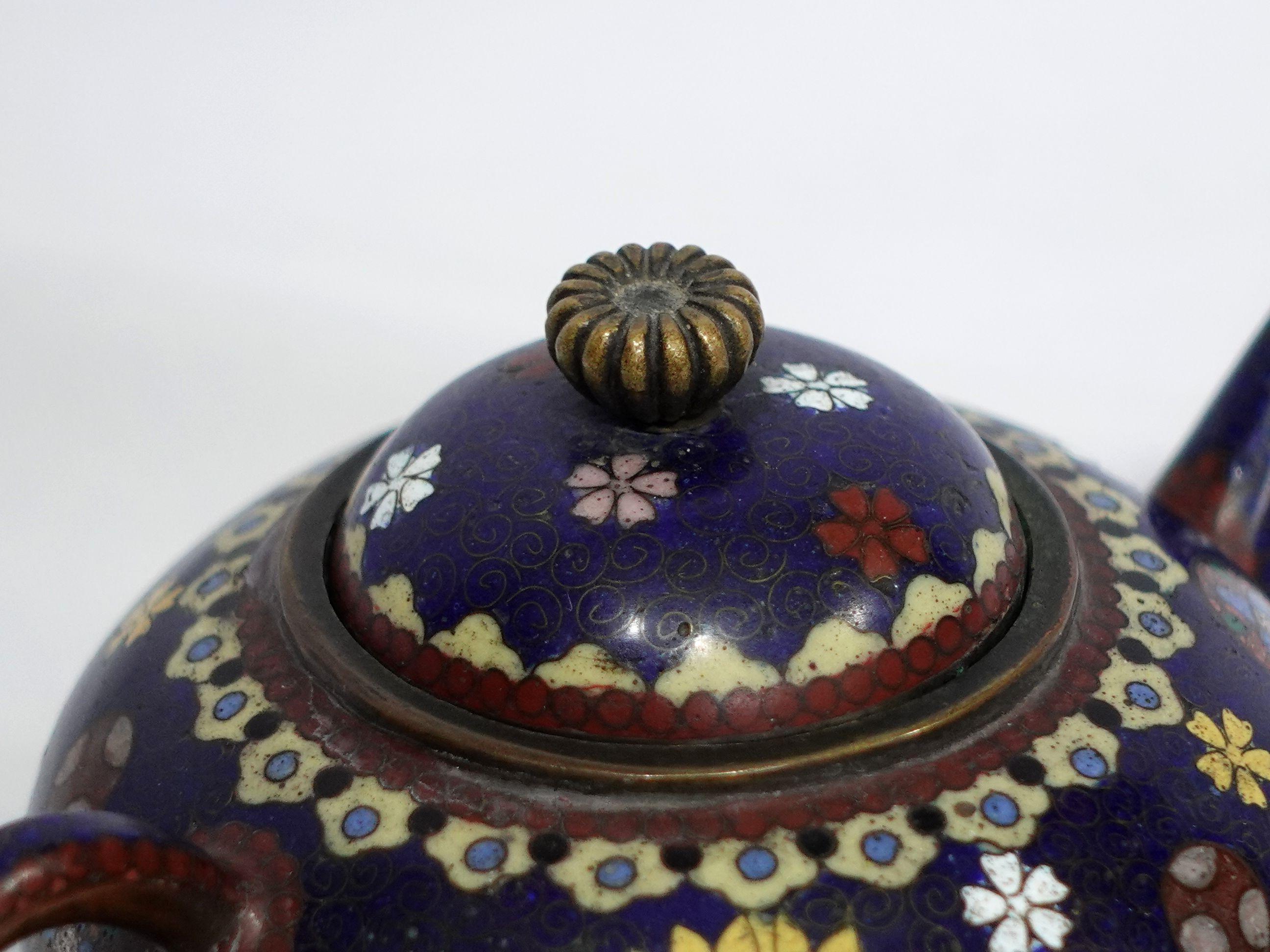 19th Century Antique Japanese Cloisonné Meiji Period Teapot CO#05 For Sale