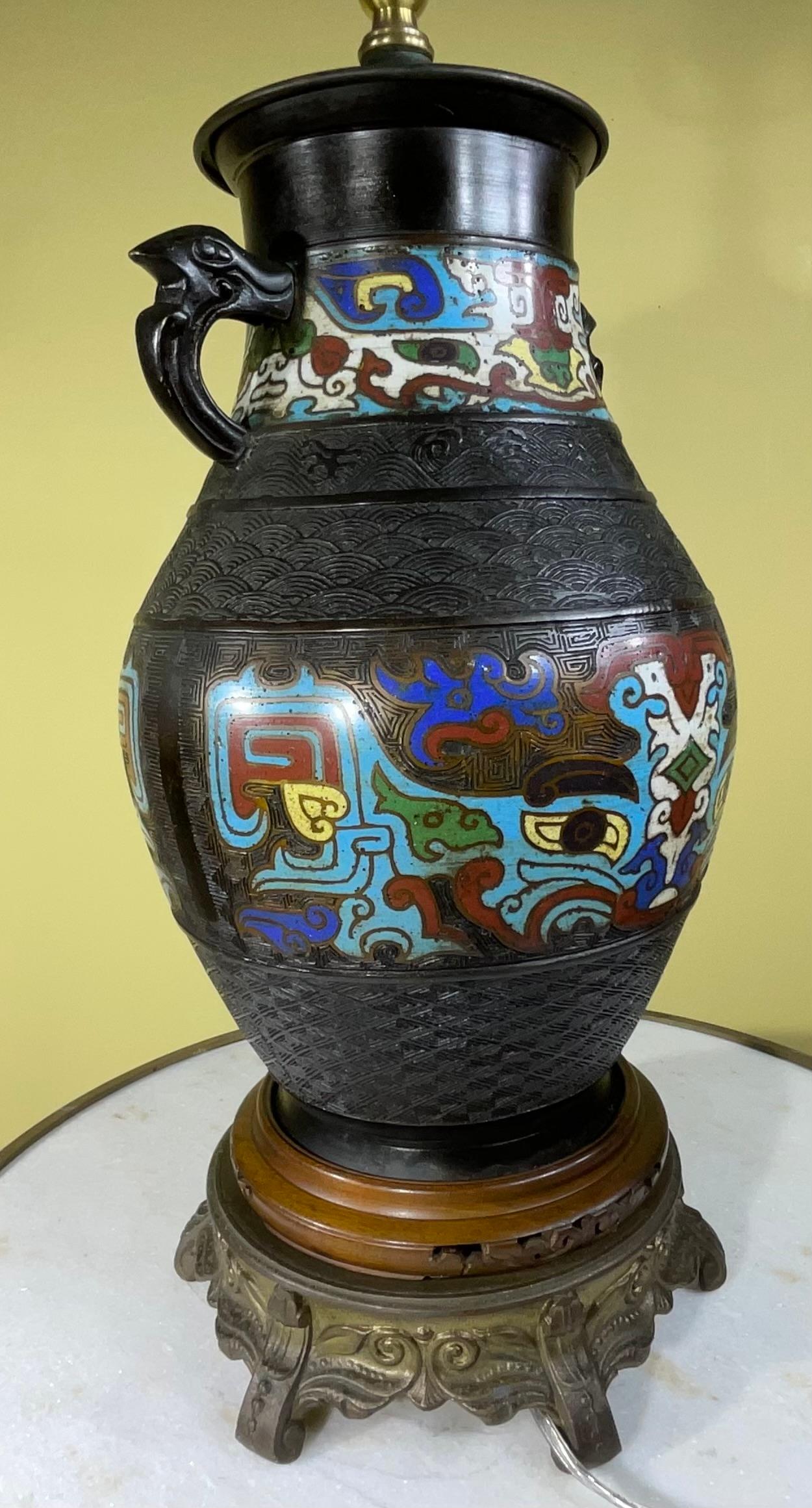 Antique Japanese Cloisonne Table Lamp In Good Condition For Sale In Delray Beach, FL