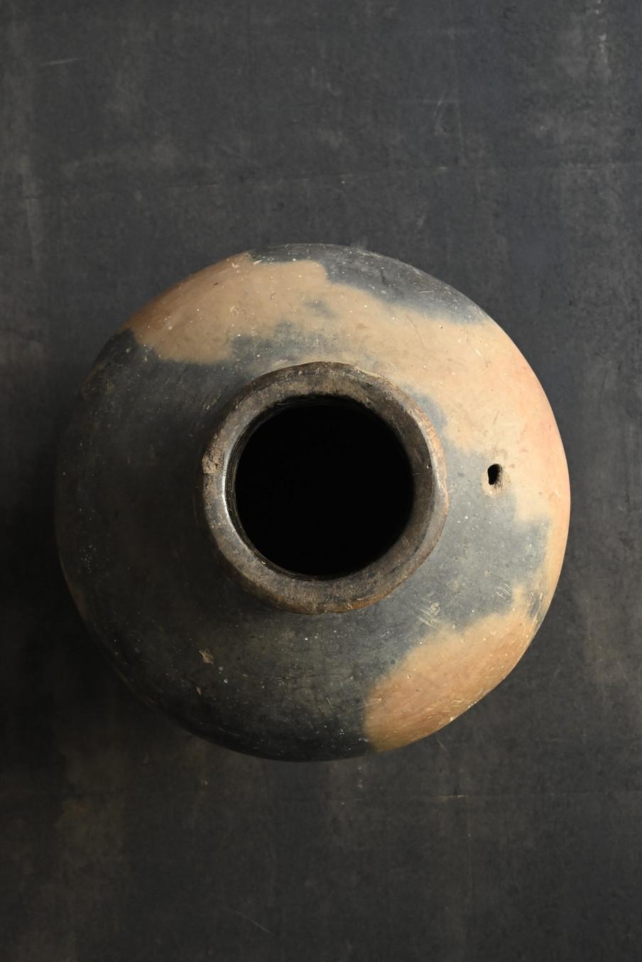 Pots japonais anciens aux couleurs rares/ 1600 ou plus tard/ Vase fleuri en vente 7