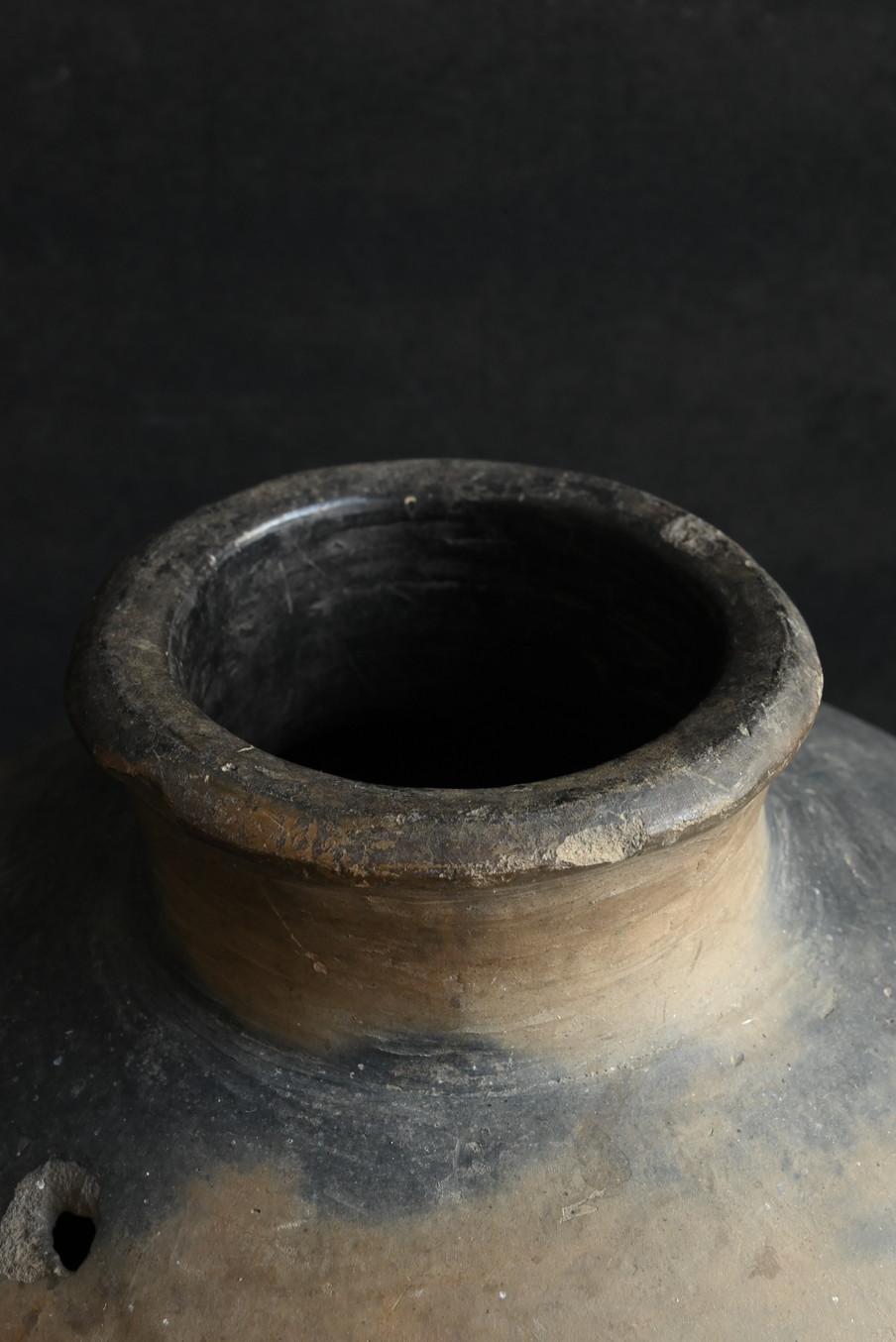 Pots japonais anciens aux couleurs rares/ 1600 ou plus tard/ Vase fleuri en vente 8
