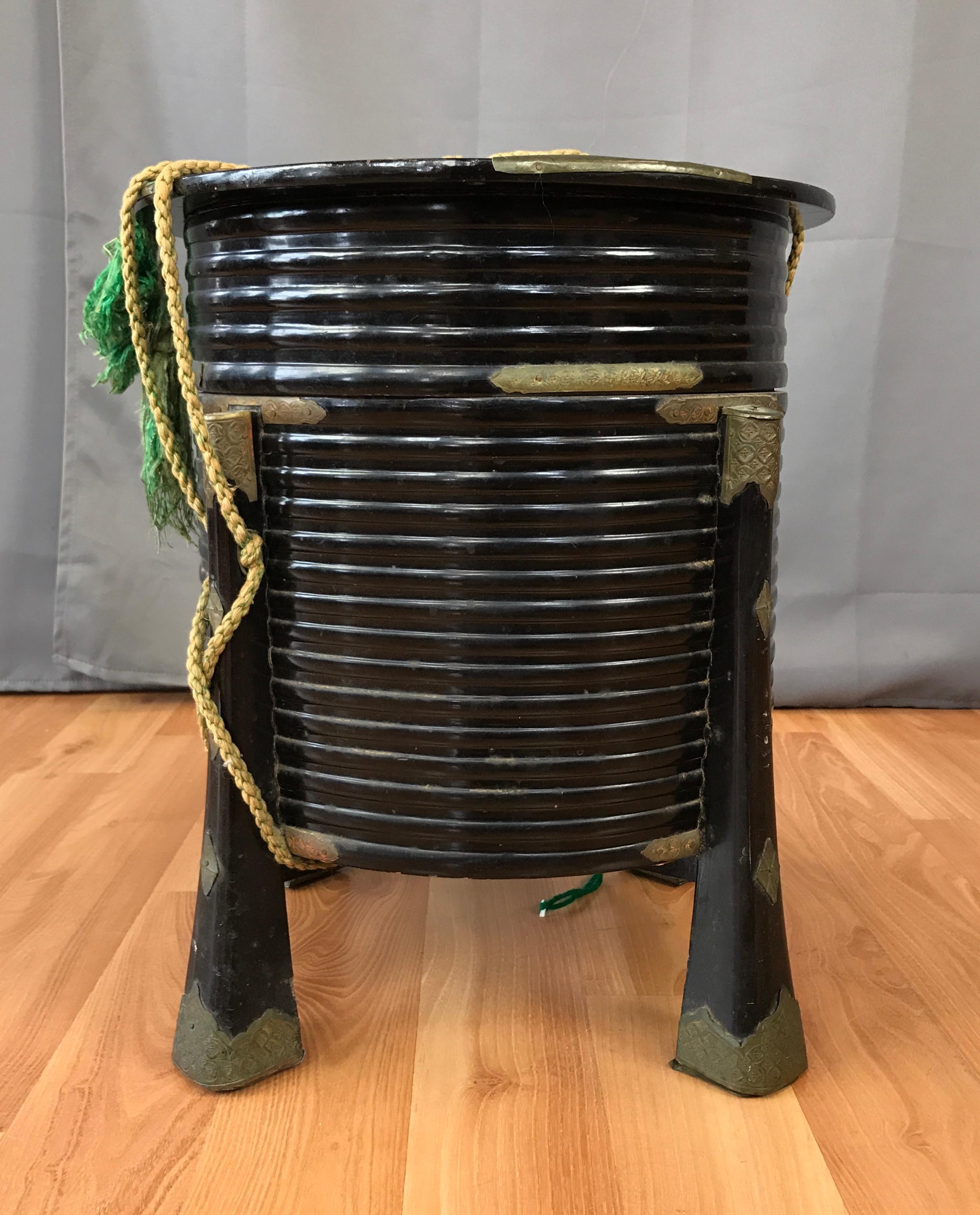 Antiker japanischer Hakko Bako-Lack Samurai-Schachtel aus der japanischen Edo-Periode „A“ im Zustand „Gut“ im Angebot in San Francisco, CA