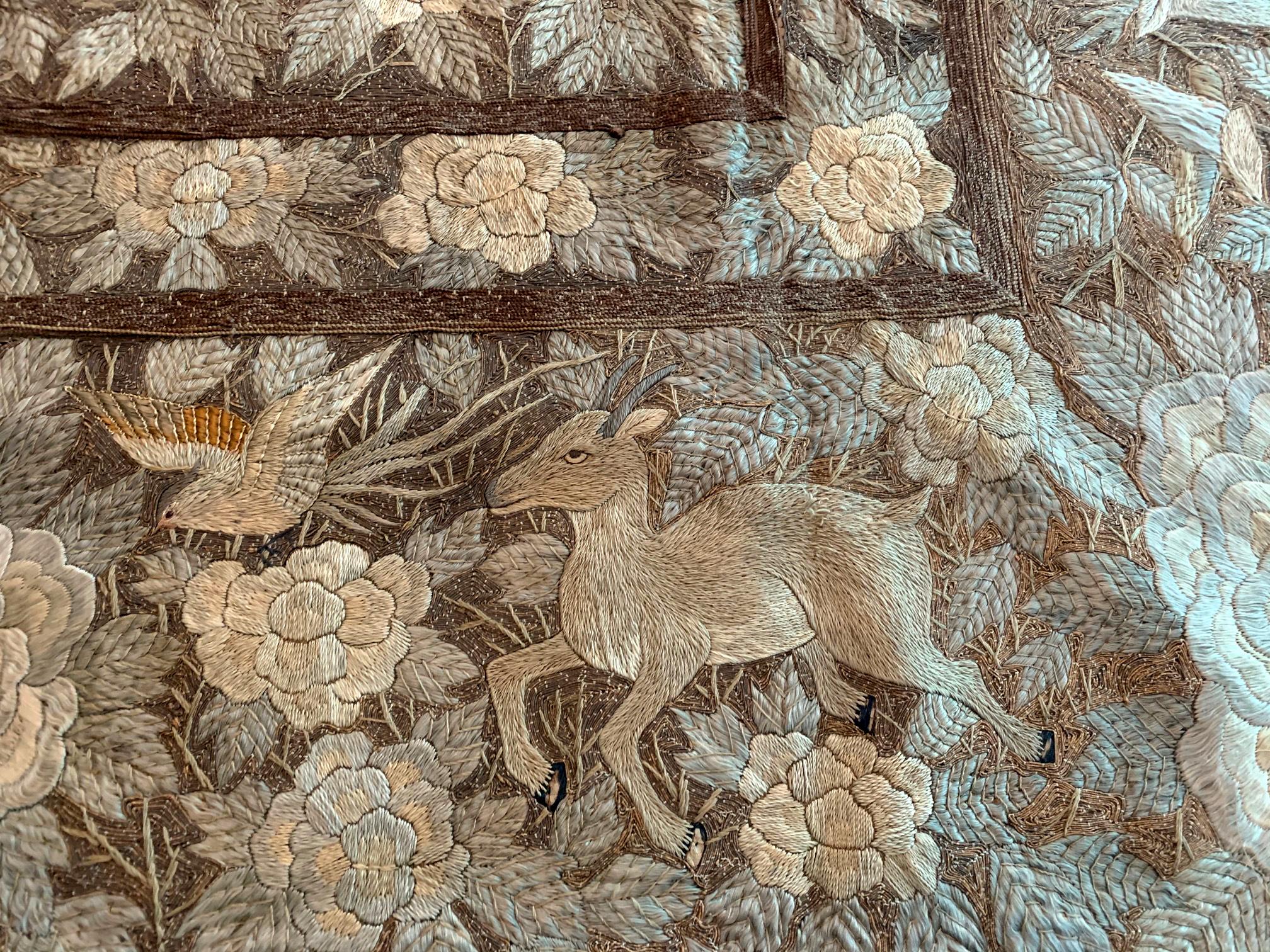 Antiker japanischer Wandteppich mit Stickereien (Japanisch) im Angebot
