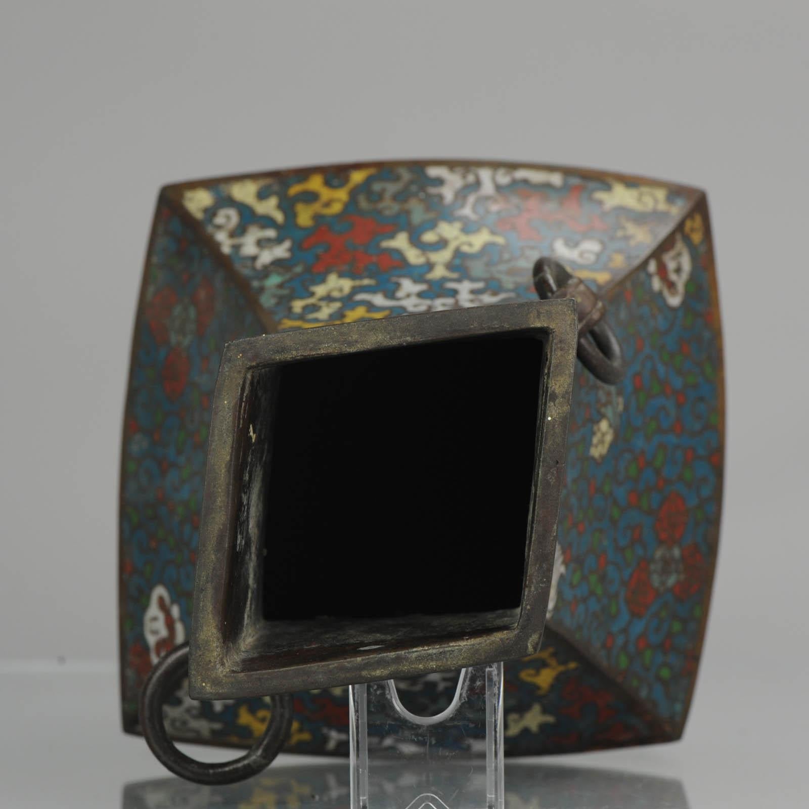 Antique Japanese Enamel Bronze Vase Archaic Vessel Japan, Edo or Meiji Period For Sale 4