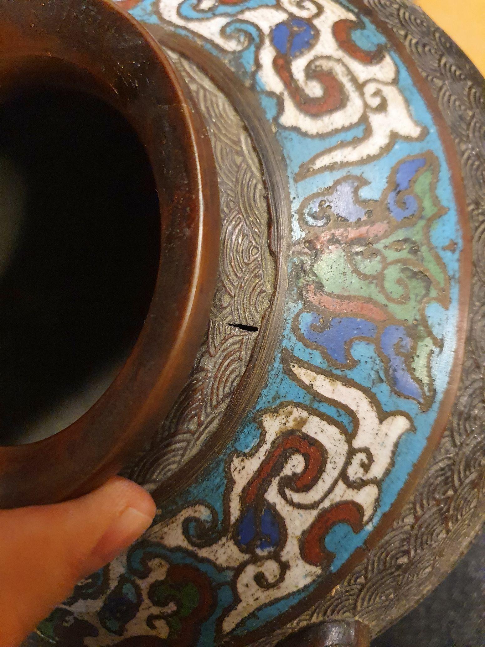 Antique Japanese Enamel Bronze Vase, Japan, Edo or Meiji For Sale 6