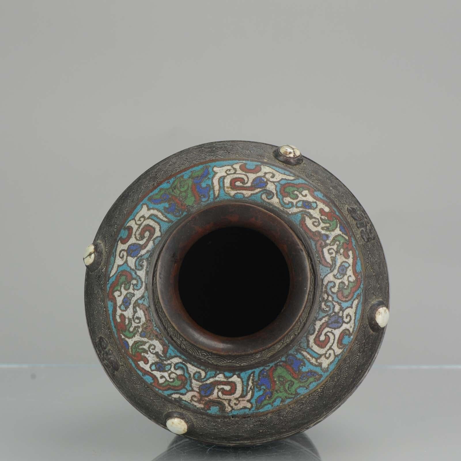 Antique Japanese Enamel Bronze Vase, Japan, Edo or Meiji For Sale 4