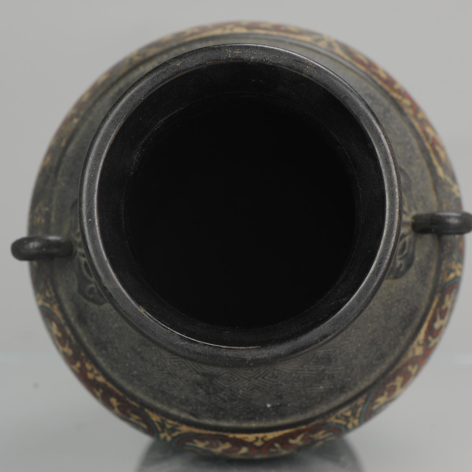 Antique Japanese Enamel Bronze Vase, Japan, Edo or Meiji Period For Sale 8