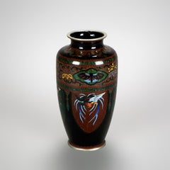 Vase japonais ancien émaillé avec oiseau et abeille, signé  Cloissone, datant d'environ 1920