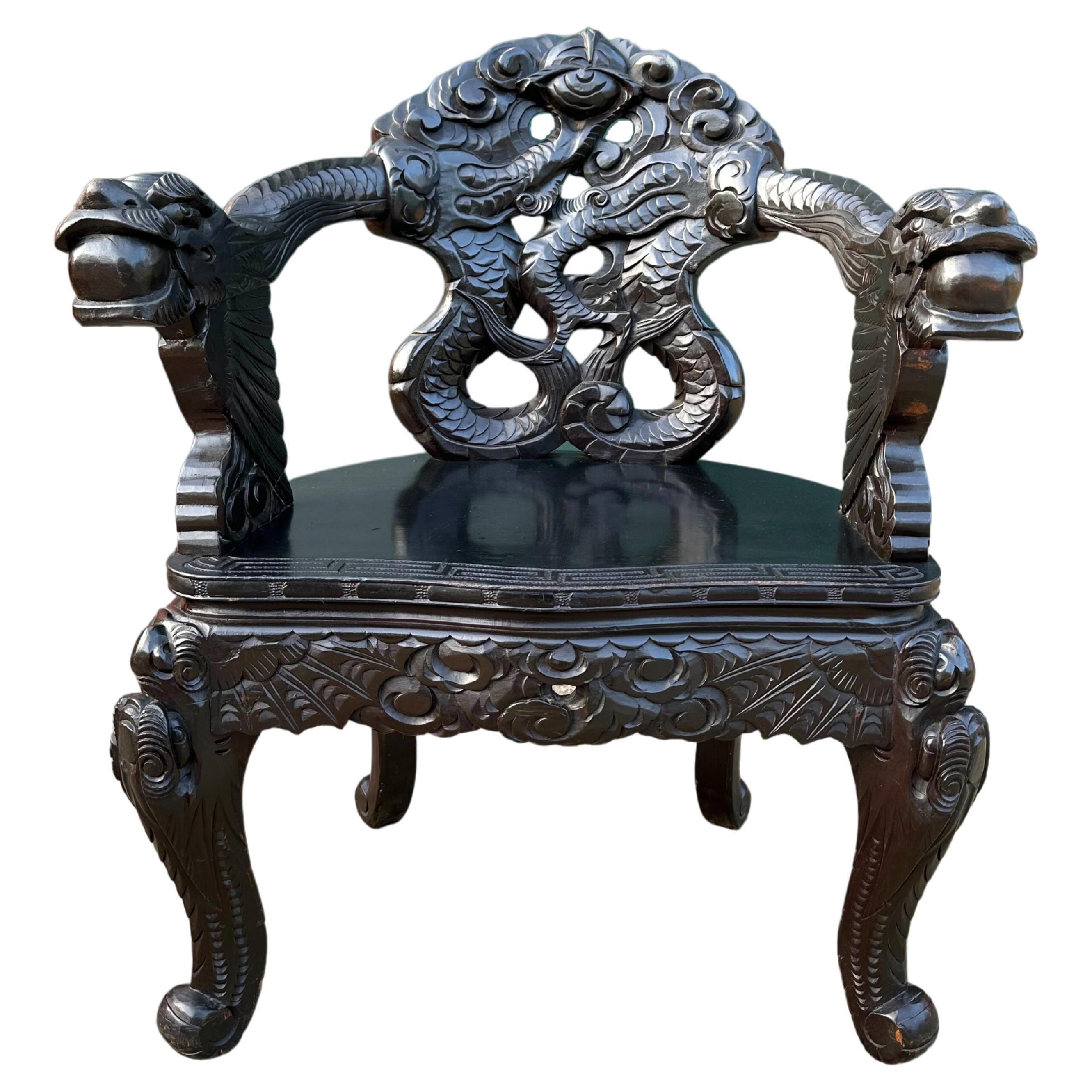 Antique Japanese Export Meiji High Relief Dragon Carved Throne Chair. For Sale