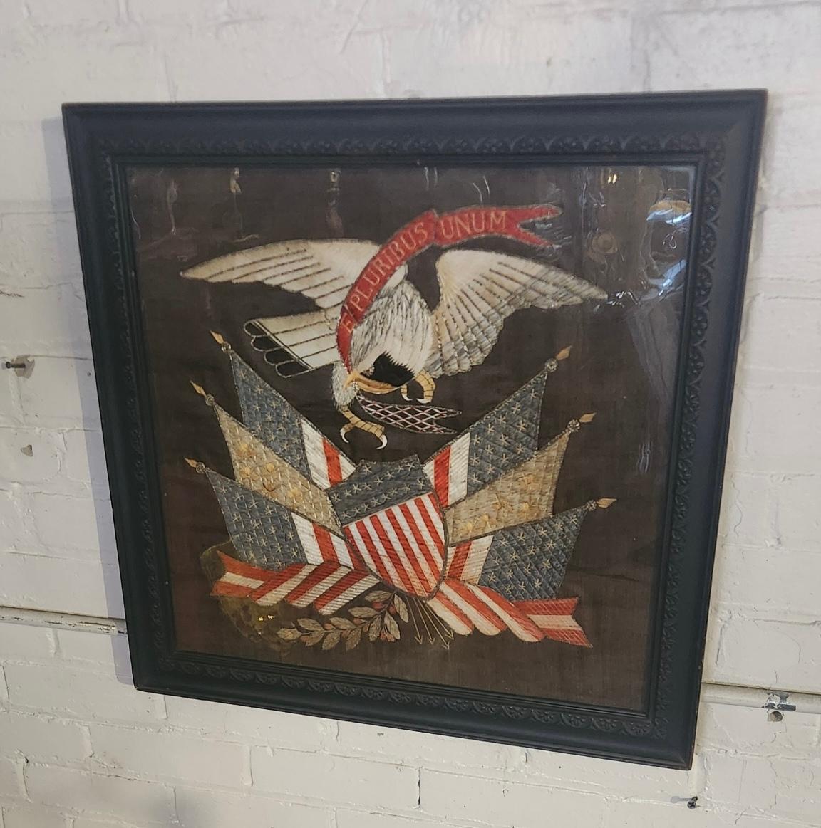 Panneau patriotique américain ancien brodé en soie d'exportation japonaise Bon état - En vente à Buffalo, NY