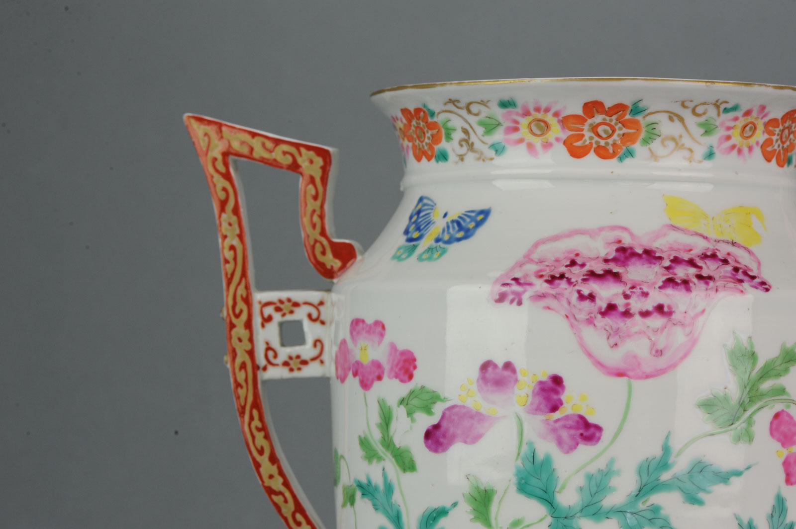 Antique Japanese Famille Rose Beaker Vase 19th Century Meiji Japan For Sale 2