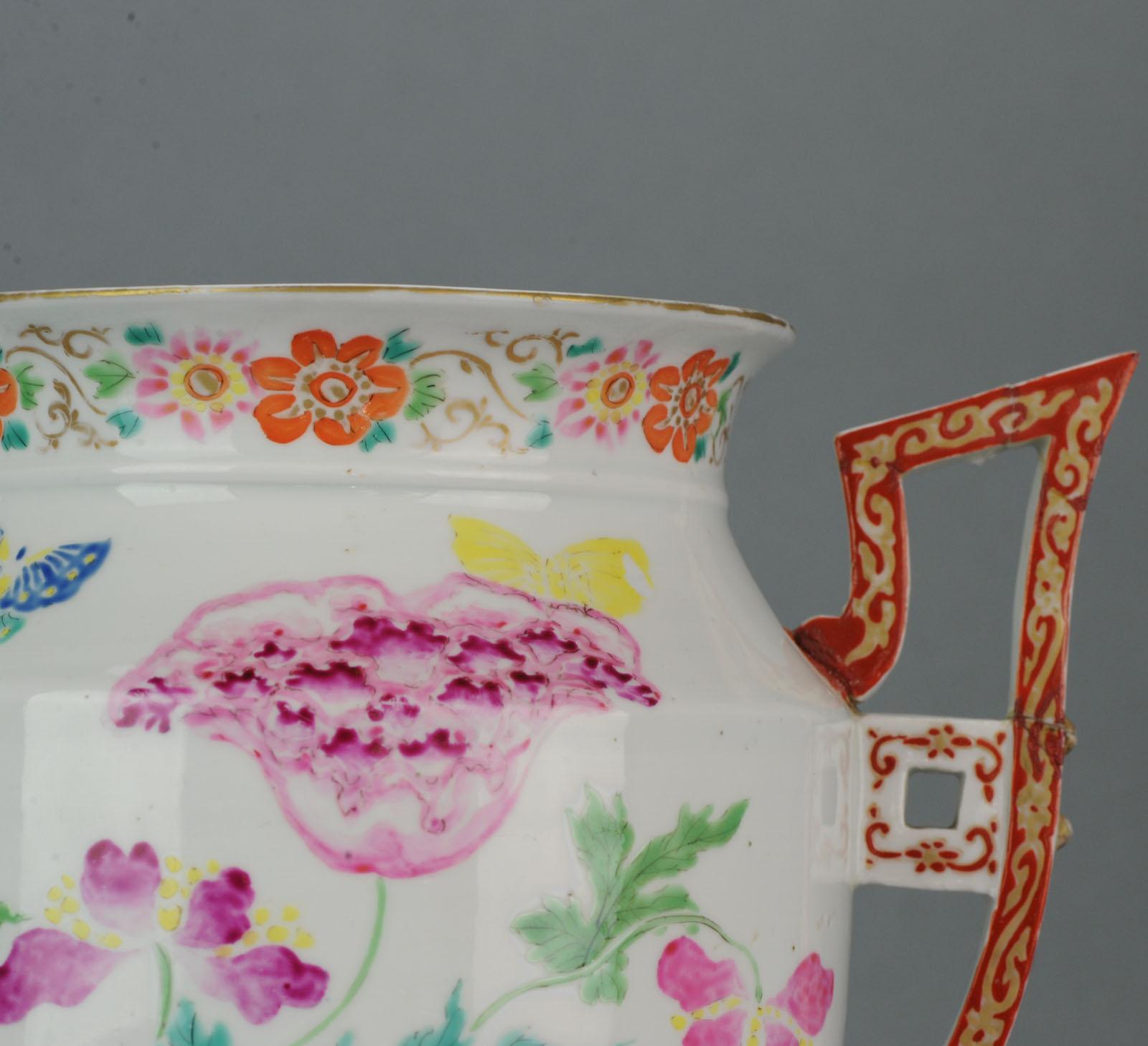 Antique Japanese Famille Rose Beaker Vase 19th Century Meiji Japan For Sale 3
