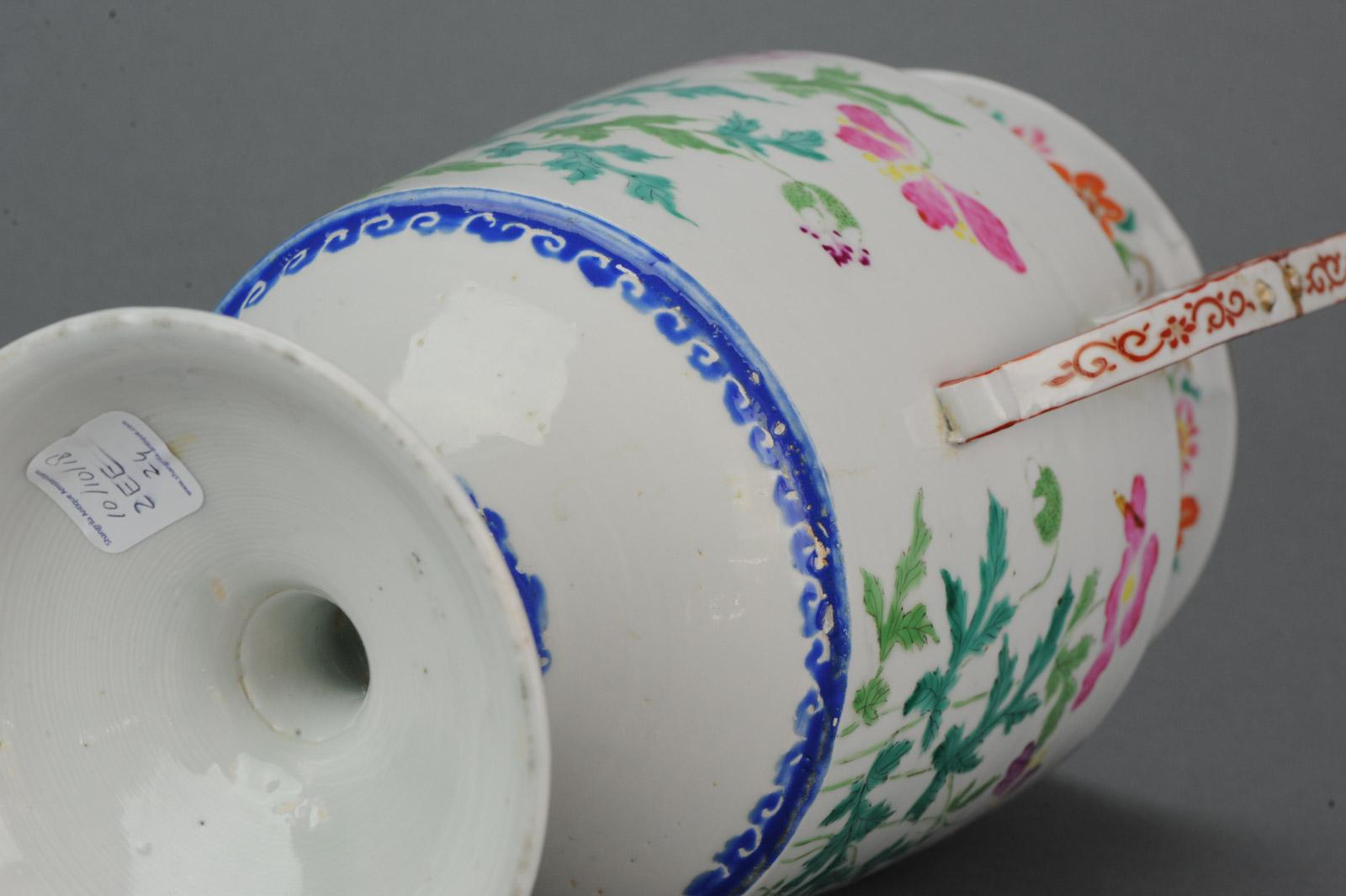 Antique Japanese Famille Rose Beaker Vase 19th Century Meiji Japan For Sale 5