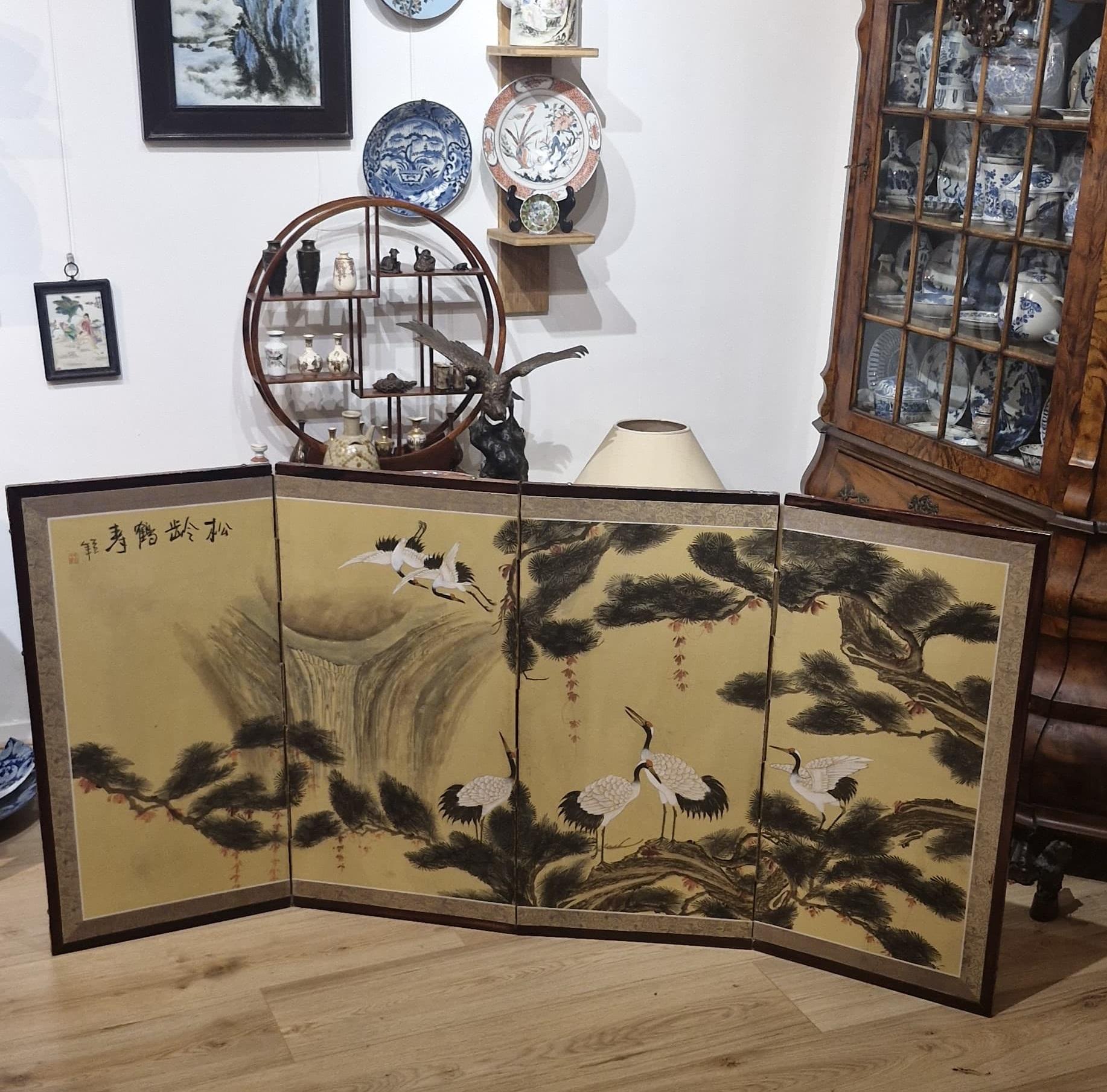 A super nice Japanese Chamber screen. Also suitable for wall mounting. 

Good condition and lovely colors