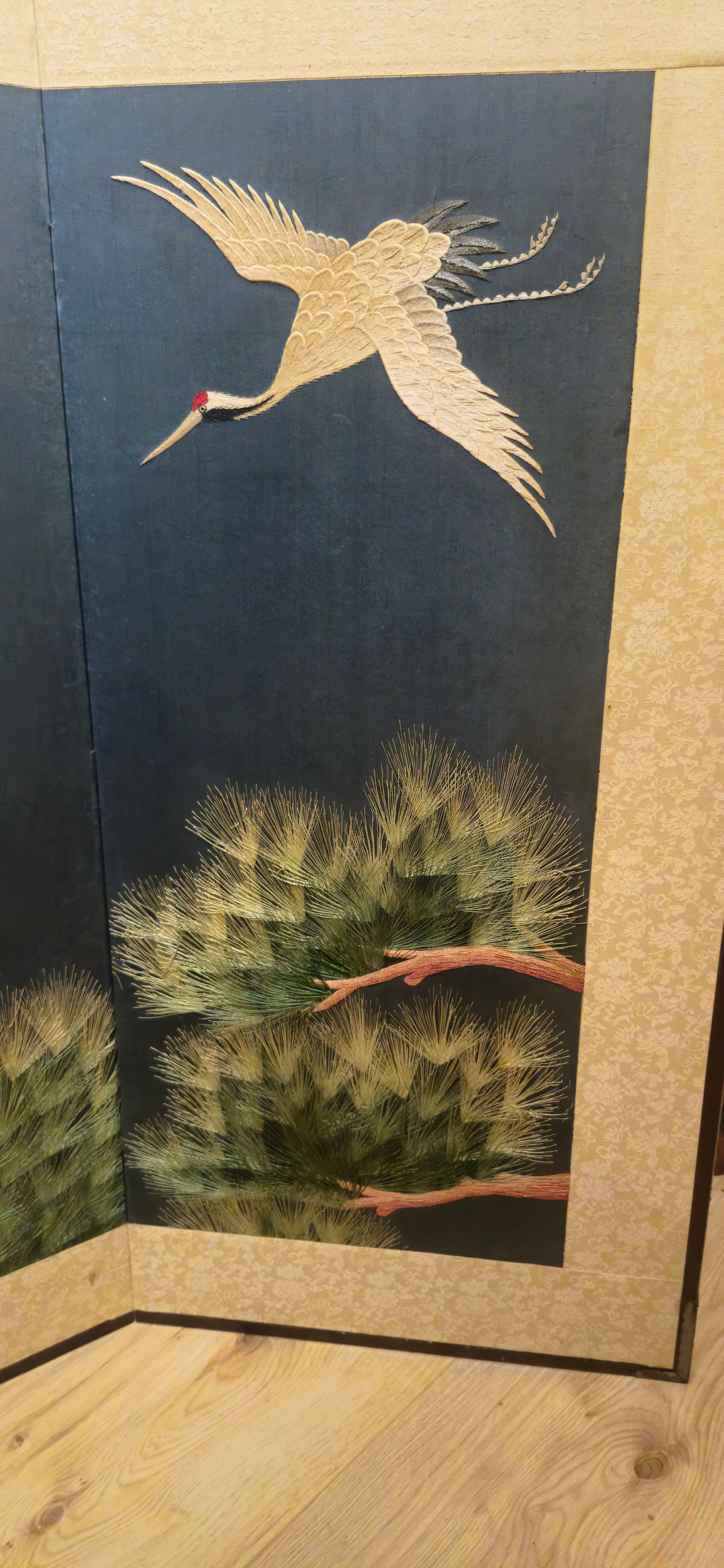 Antique Japanese Folding Chamber Screen / Paravent 20th century Japan Cranes In Good Condition For Sale In Amsterdam, Noord Holland