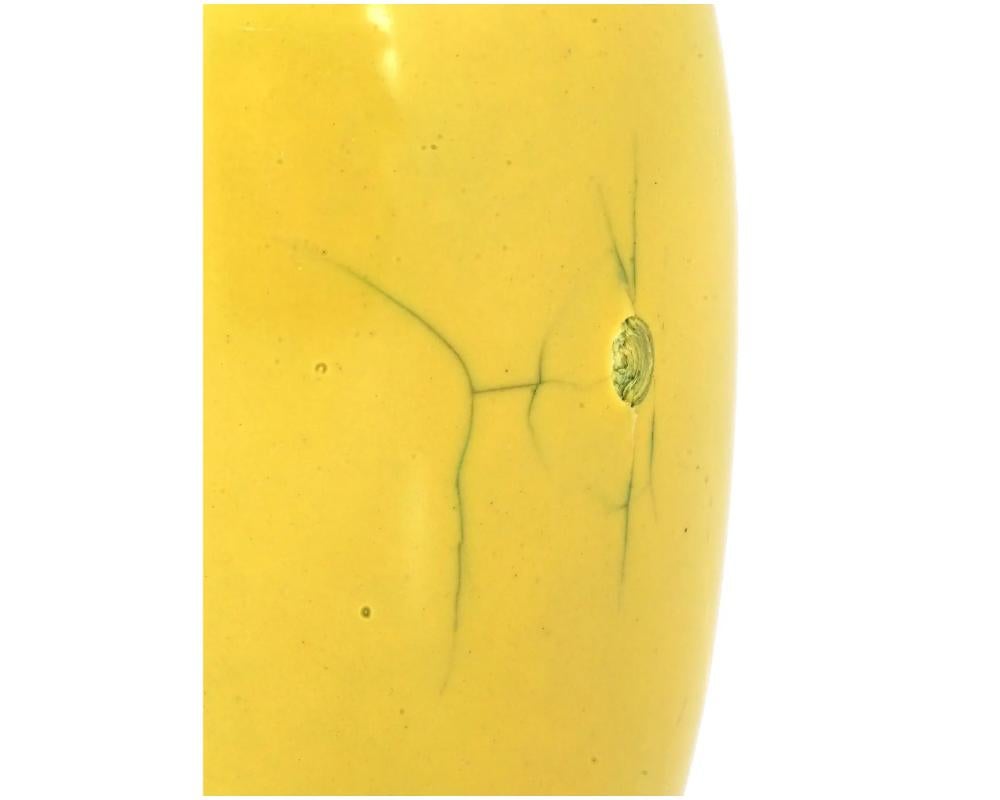 Antike japanische Geisha-Vase aus gelber Cloisonné-Emaille im Angebot 4