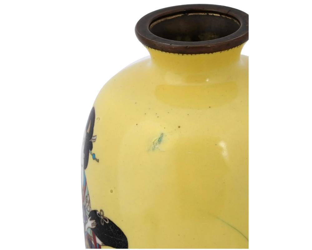 Antique Japanese Geisha Yellow Cloisonne Enamel Vase For Sale 1