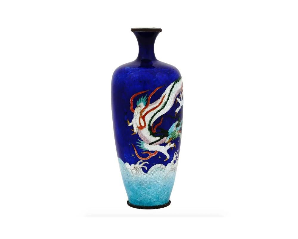 Antique Japanese Ginbari Cloisonne Enamel Dragon Vase In Good Condition For Sale In New York, NY