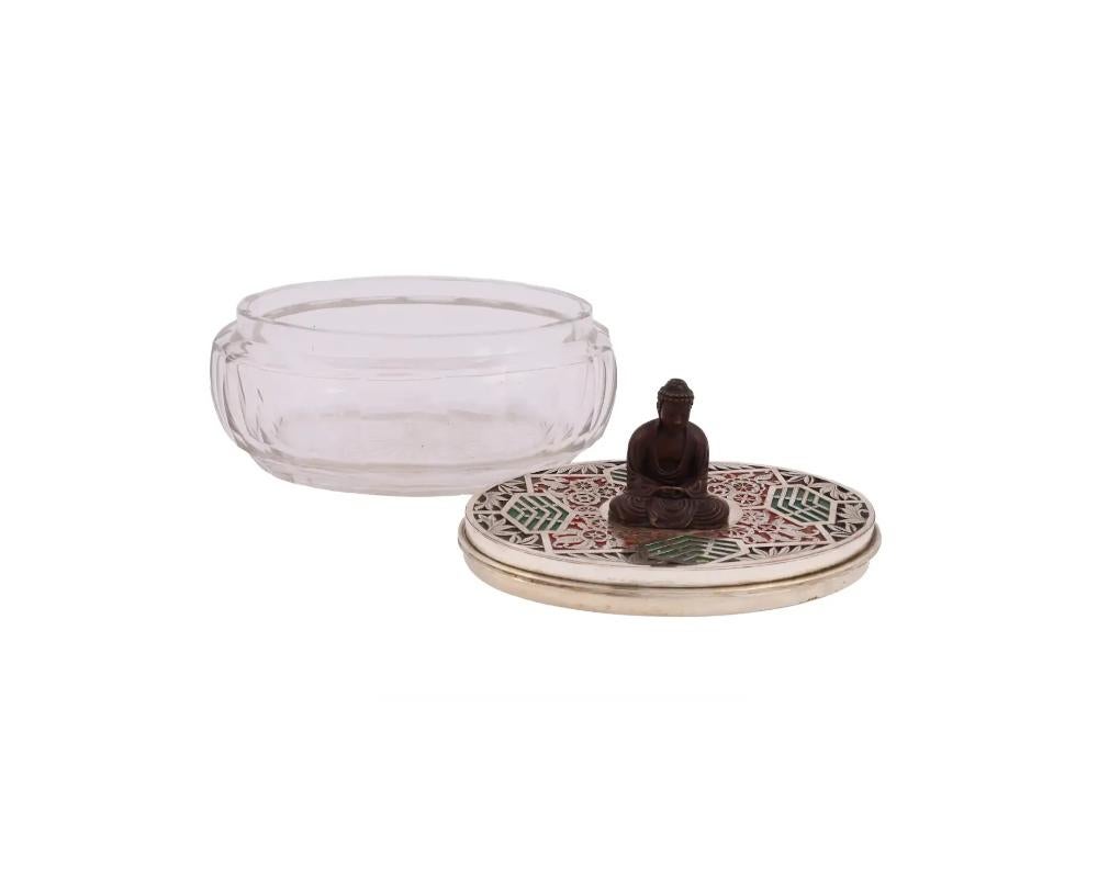 Antique Japanese Glass an Enamel Box with Buddha In Good Condition For Sale In New York, NY
