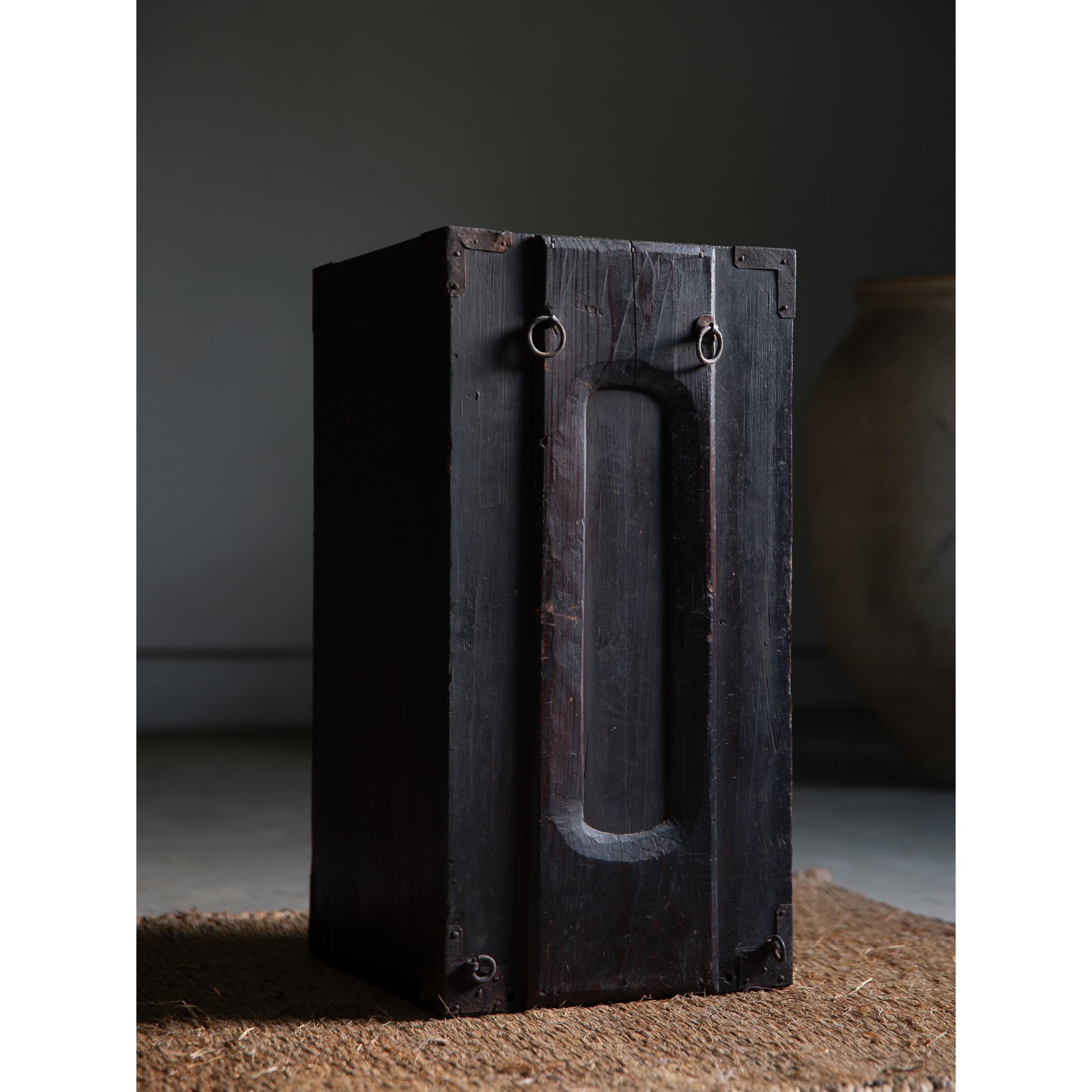Antique gyosho tansu Japanese peddler's backpack of drawers Edo-Meiji 1860s-1910 2