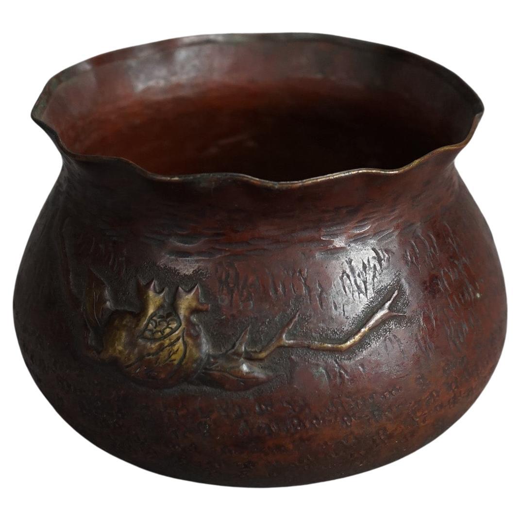 Bol japonais ancien en cuivre martelé et métal mélangé datant d'environ 1900