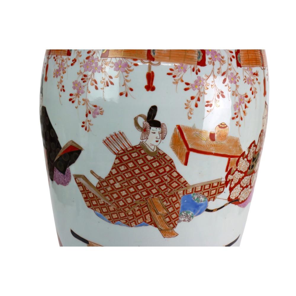 Antique Japanese Hand Painted Porcelain Floor Vase 19thC im Zustand „Gut“ im Angebot in Big Flats, NY