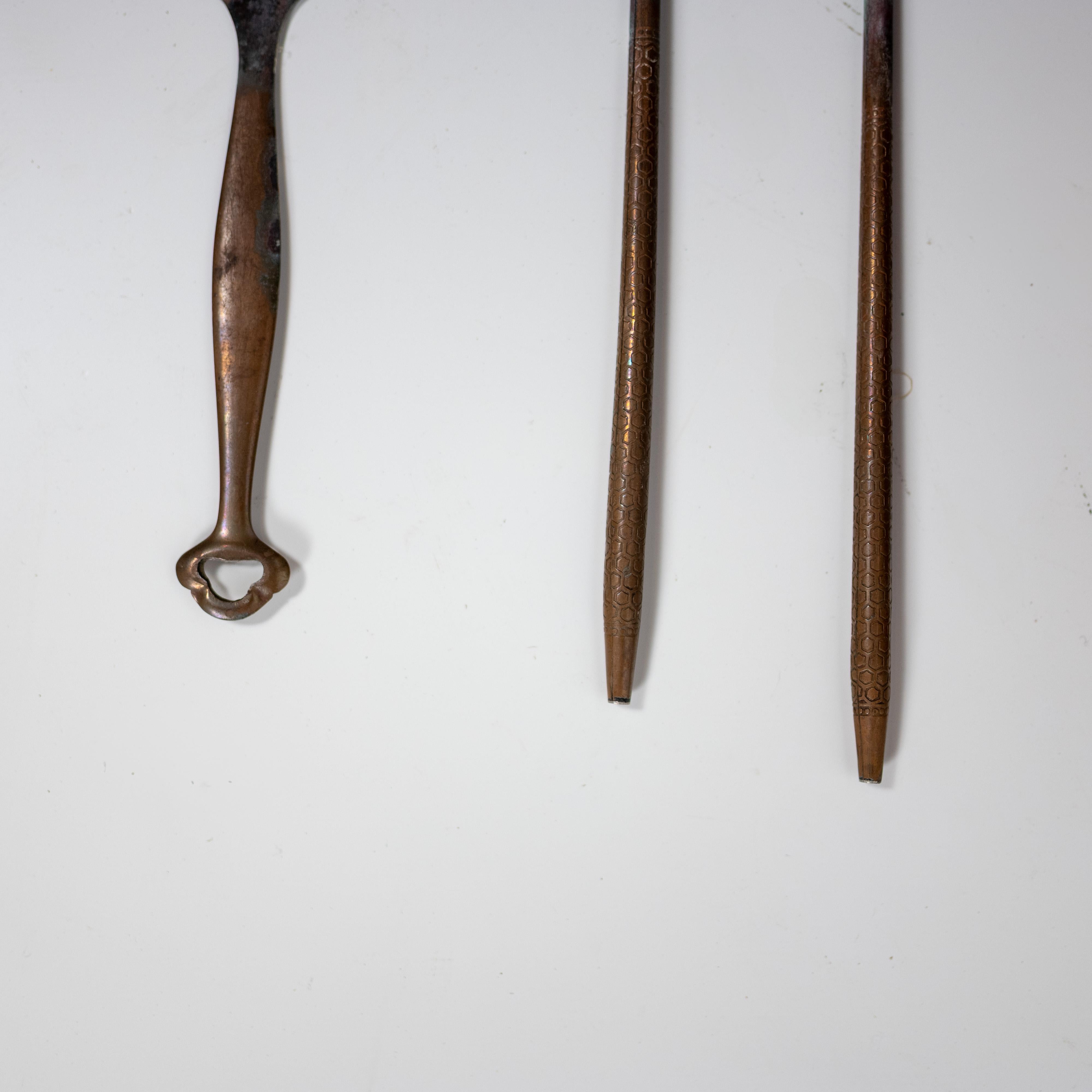 Hibachi japonais ancien avec outils, Japon, Wabi Sabi, 20e siècle en vente 5