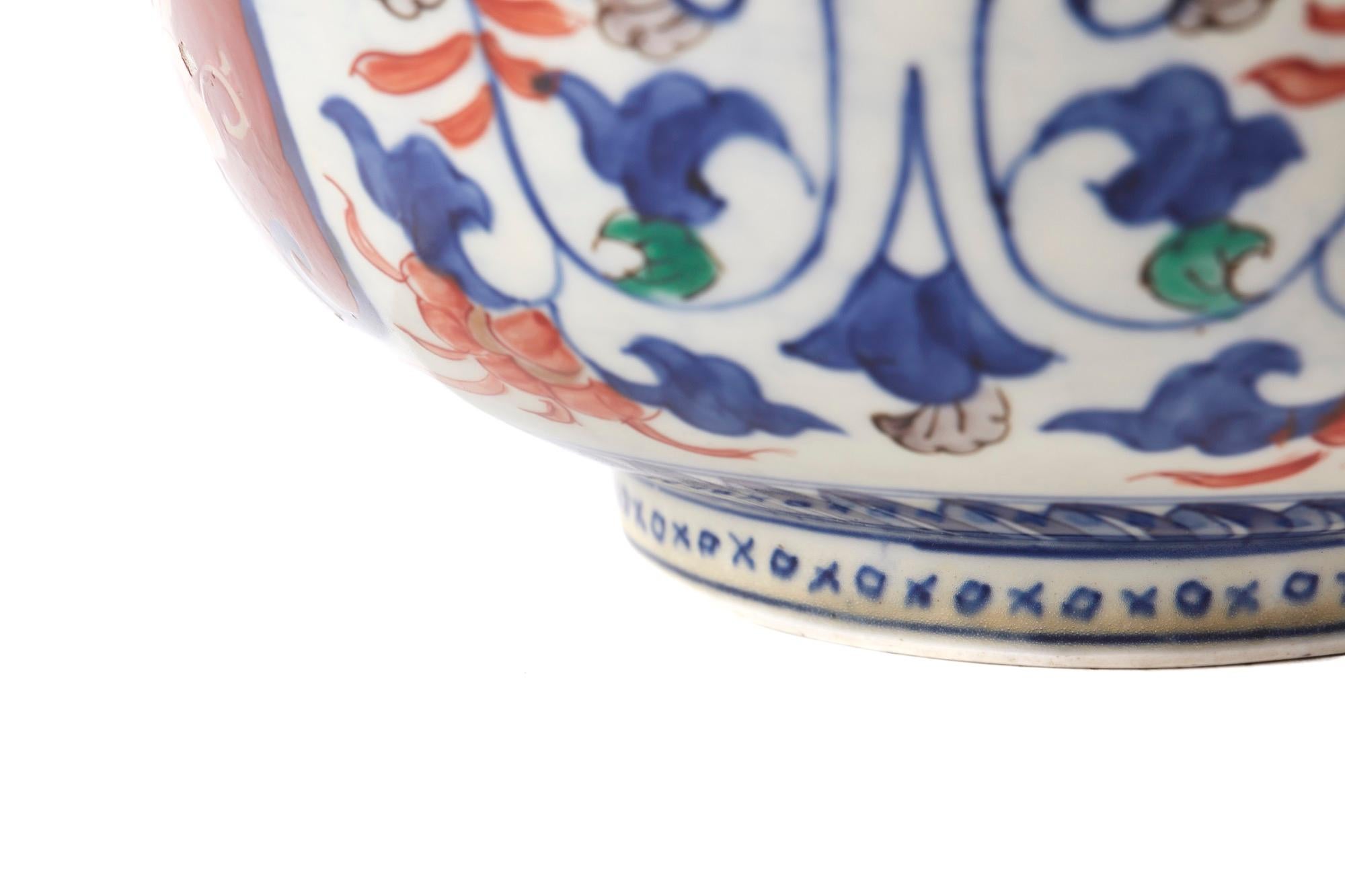 European Antique Japanese Imari Lotus Shaped Bowl For Sale