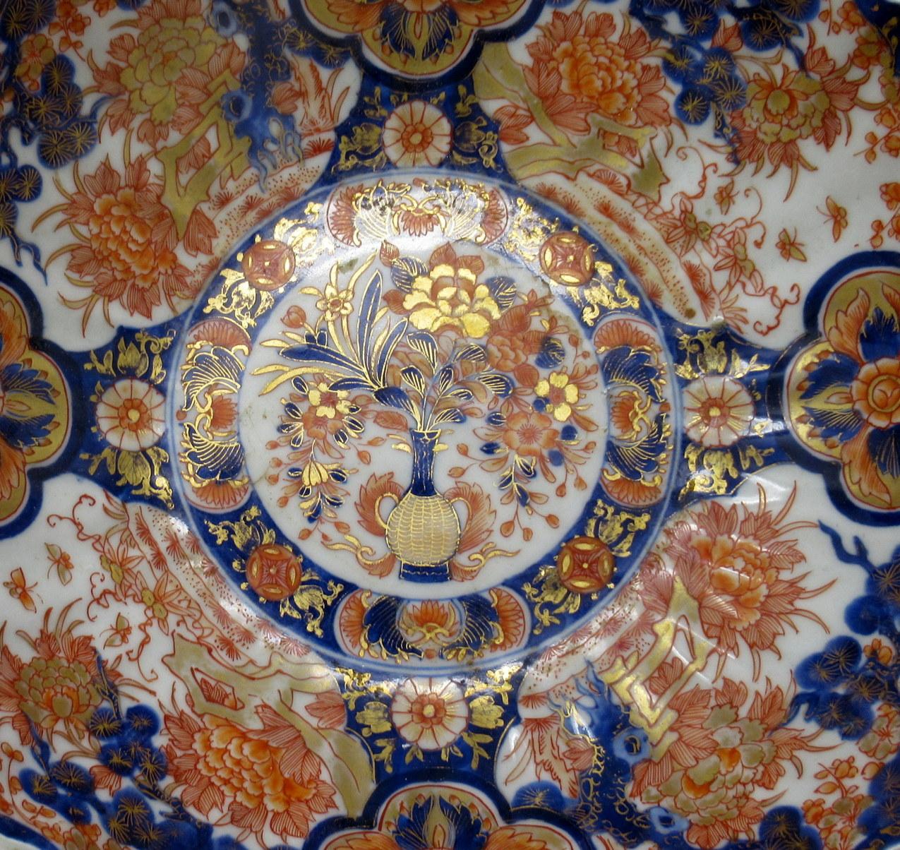 Stunning large Japanese fluted circular form Imari deep cabinet bowl or Centerpiece of outstanding quality and generous proportions, made during the last half of the nineteenth century by Koransha Potteries. 
Extensively hand decorated with all