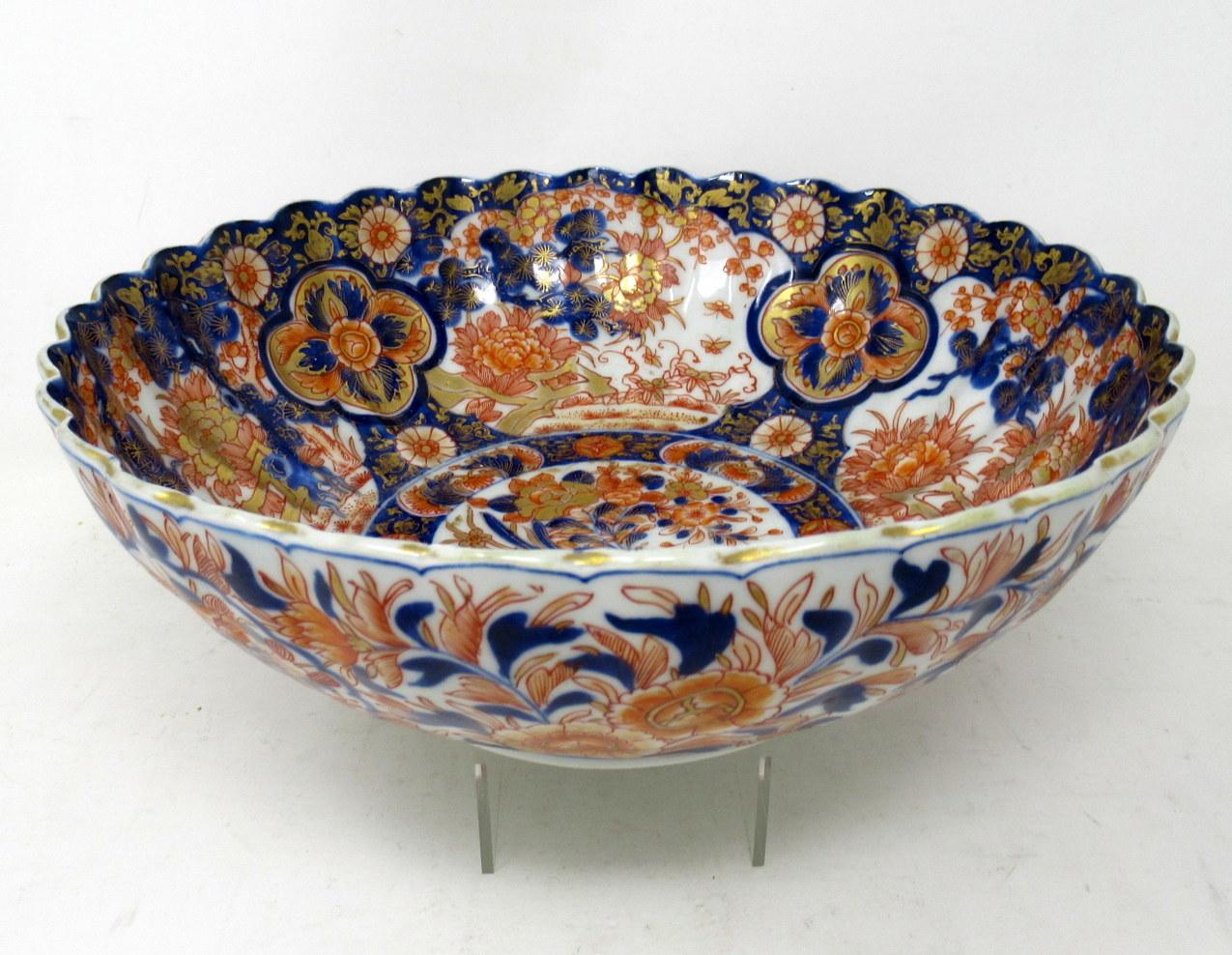 Antique Japanese Imari Porcelain Bowl Centerpiece by Fukazawa Koransha, Japan In Good Condition In Dublin, Ireland
