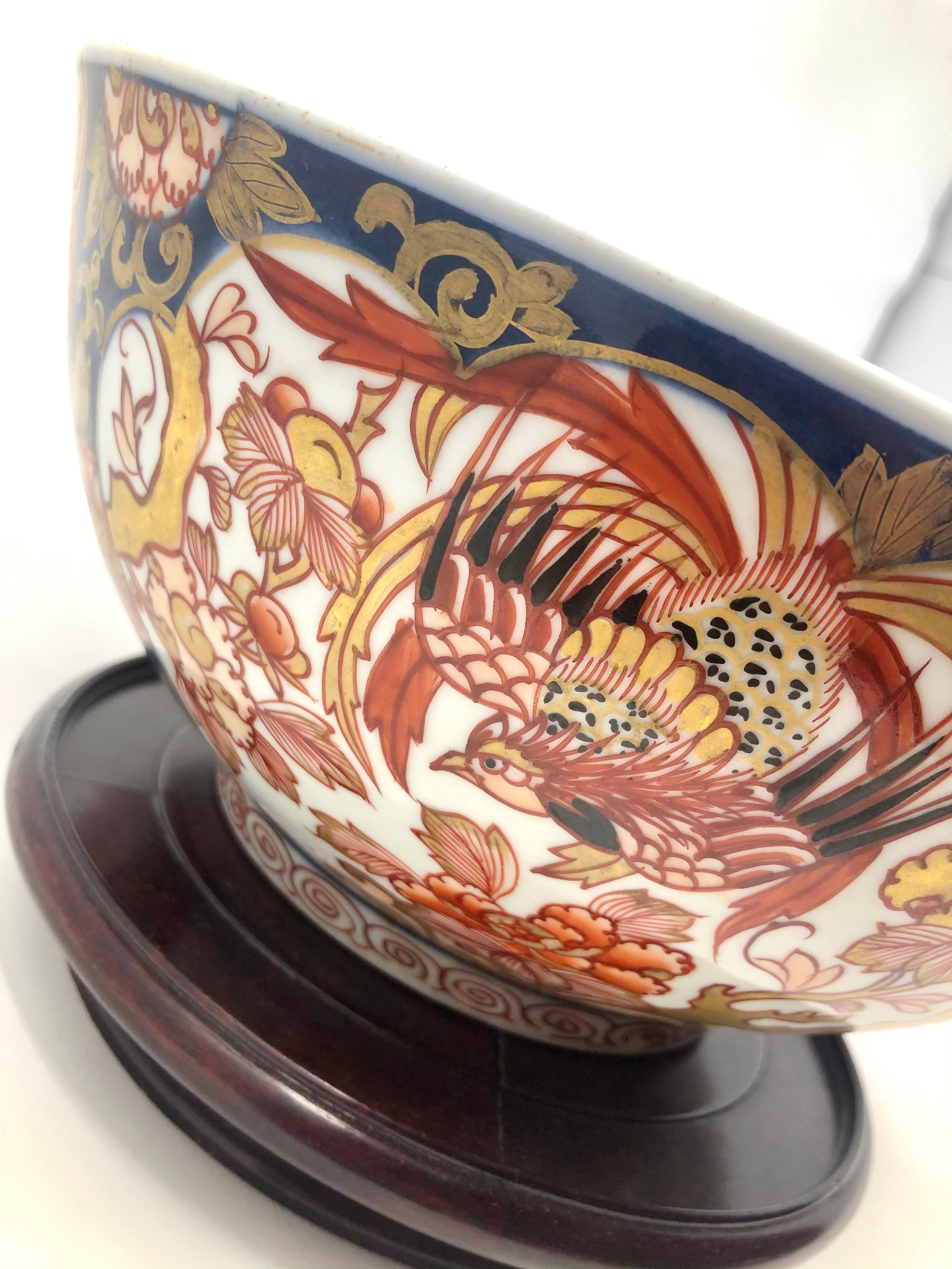 Antique Japanese Imari Porcelain Bowl on Stand, Circa 1900 In Good Condition In New Orleans, LA