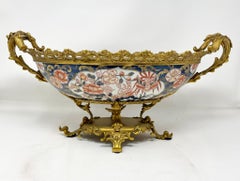 Antico centrotavola in porcellana Imari giapponese con supporti in bronzo dorato, CIRCA 1890
