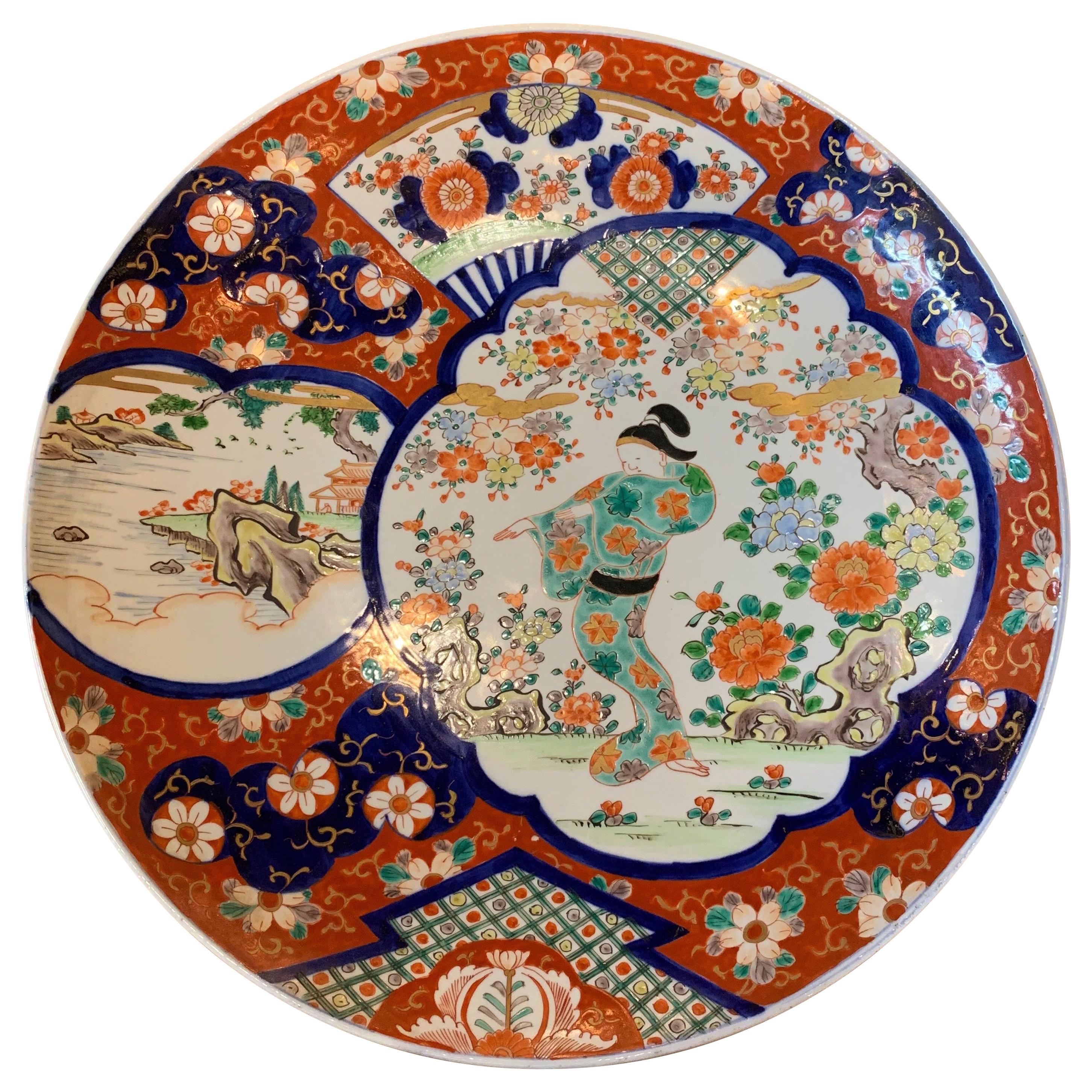 Assiette de présentation japonaise ancienne en porcelaine Imari