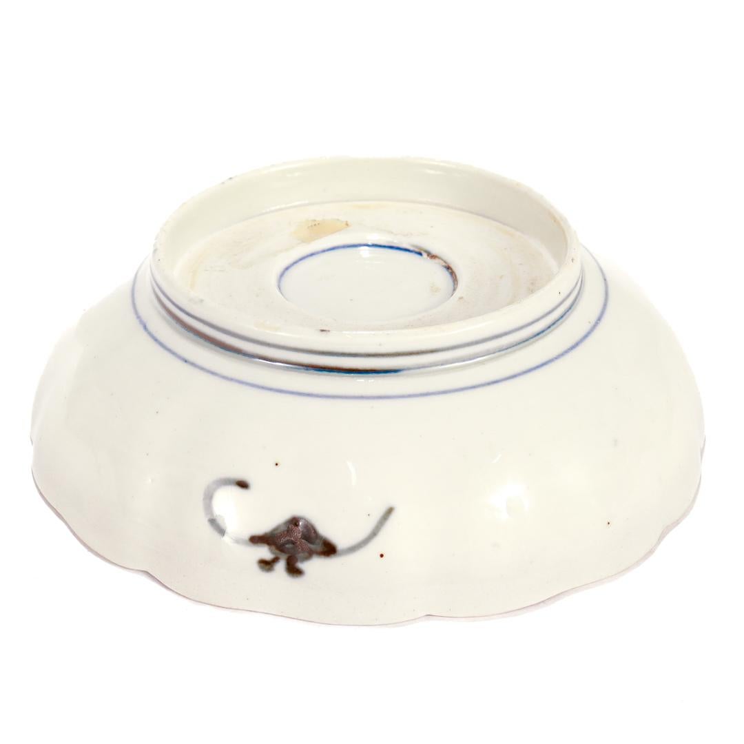 Antike japanische Imari Porcelain Scalloped Schüssel oder Vide Poche im Angebot 3