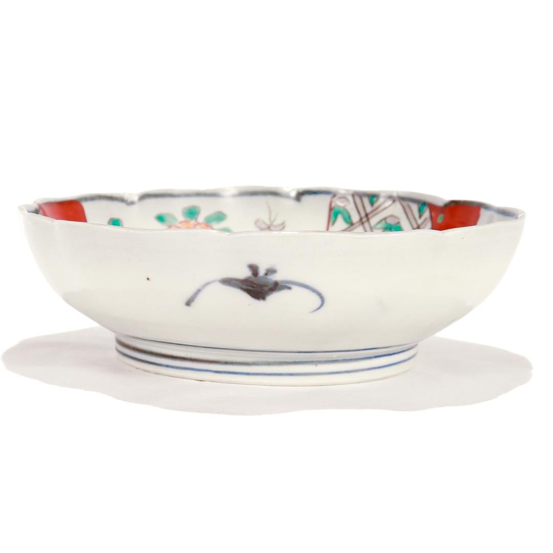 Antike japanische Imari Porcelain Scalloped Schüssel oder Vide Poche im Angebot 1