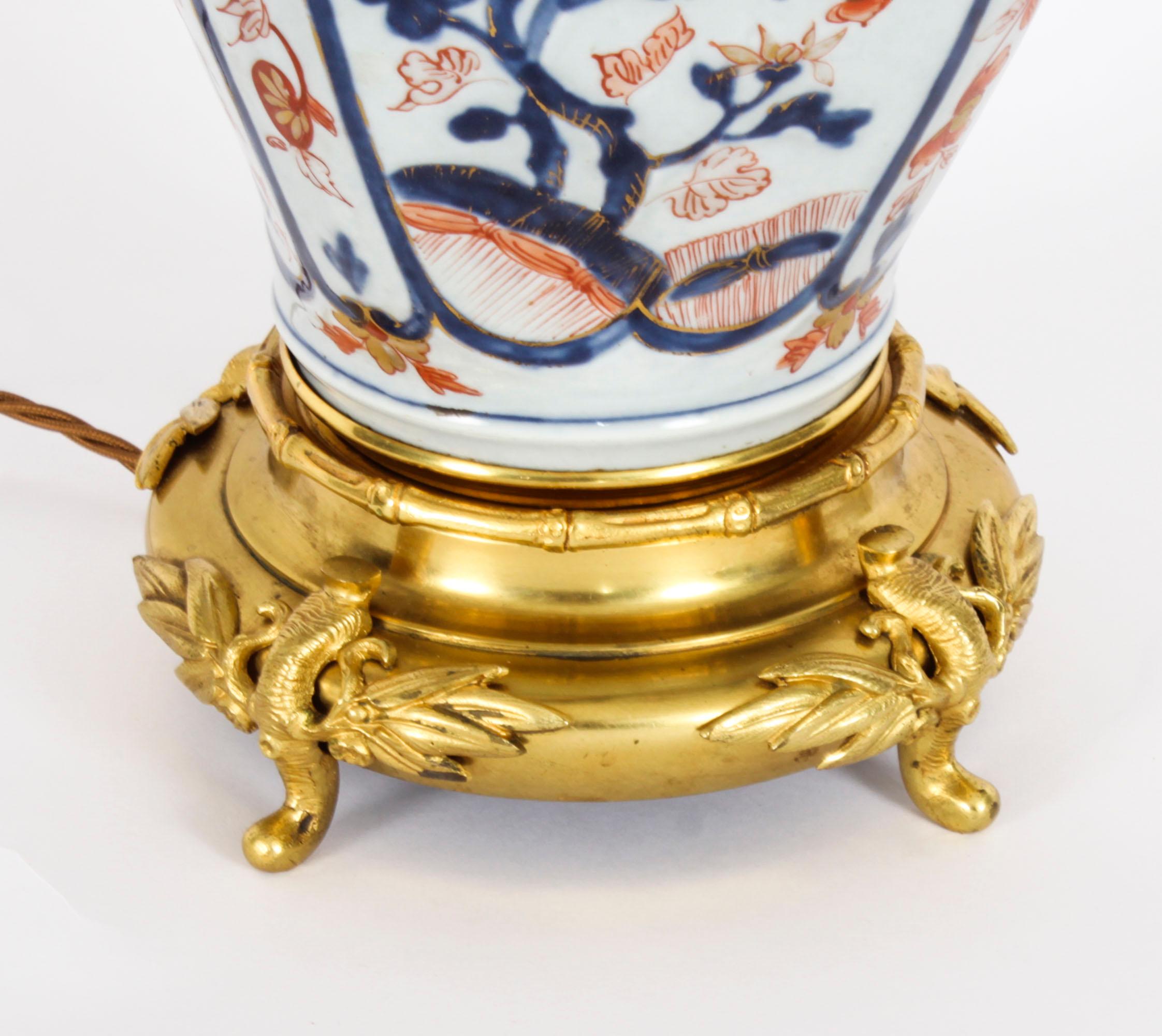 Ancienne lampe de table en porcelaine Imari C. 1840 19ème siècle en vente 6