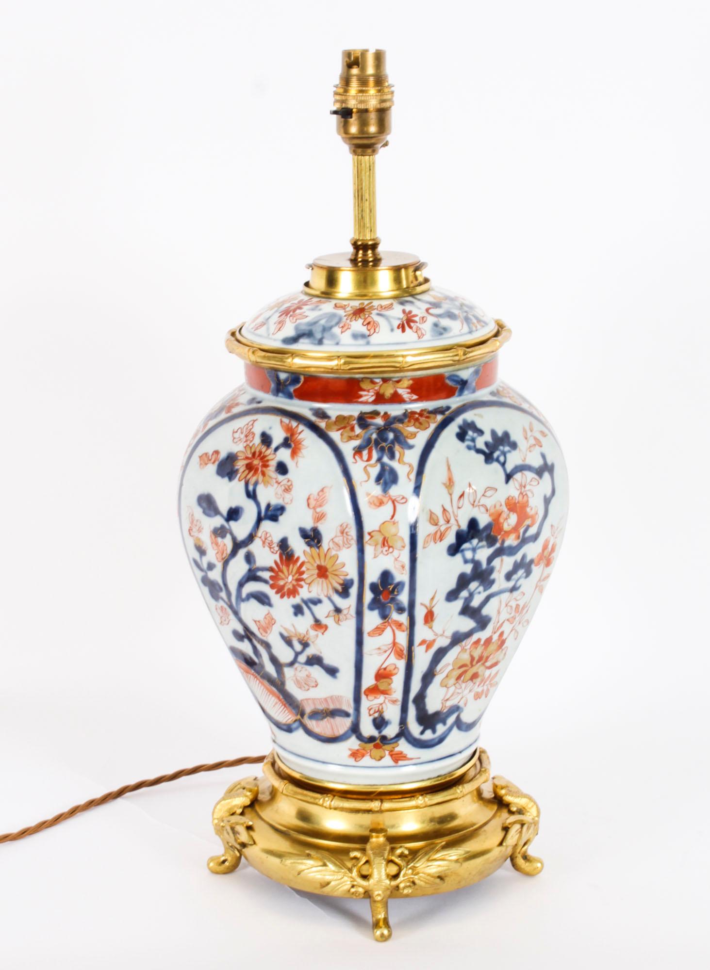 Ancienne lampe de table en porcelaine Imari C. 1840 19ème siècle en vente 9