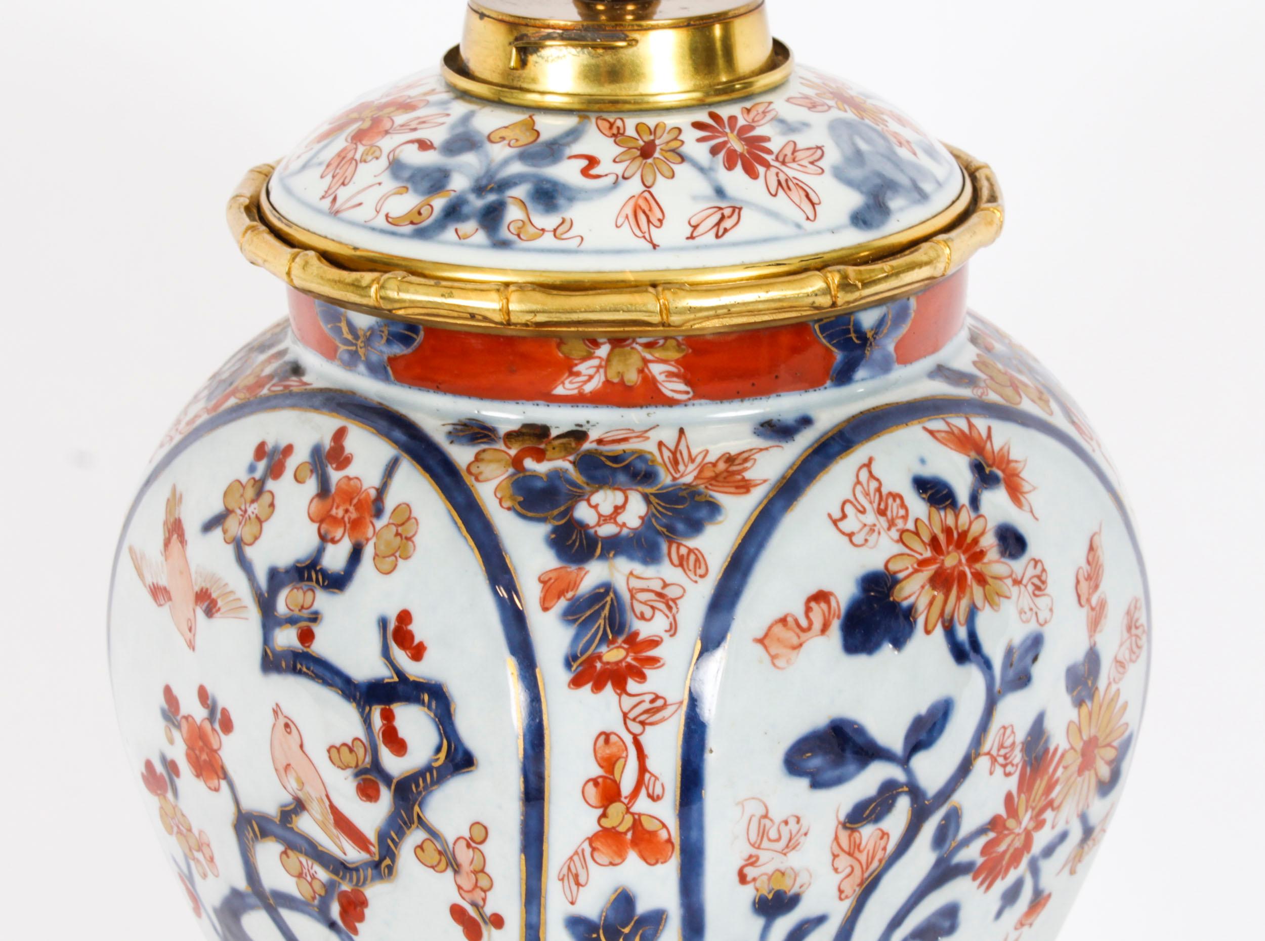 Porcelaine Ancienne lampe de table en porcelaine Imari C. 1840 19ème siècle en vente