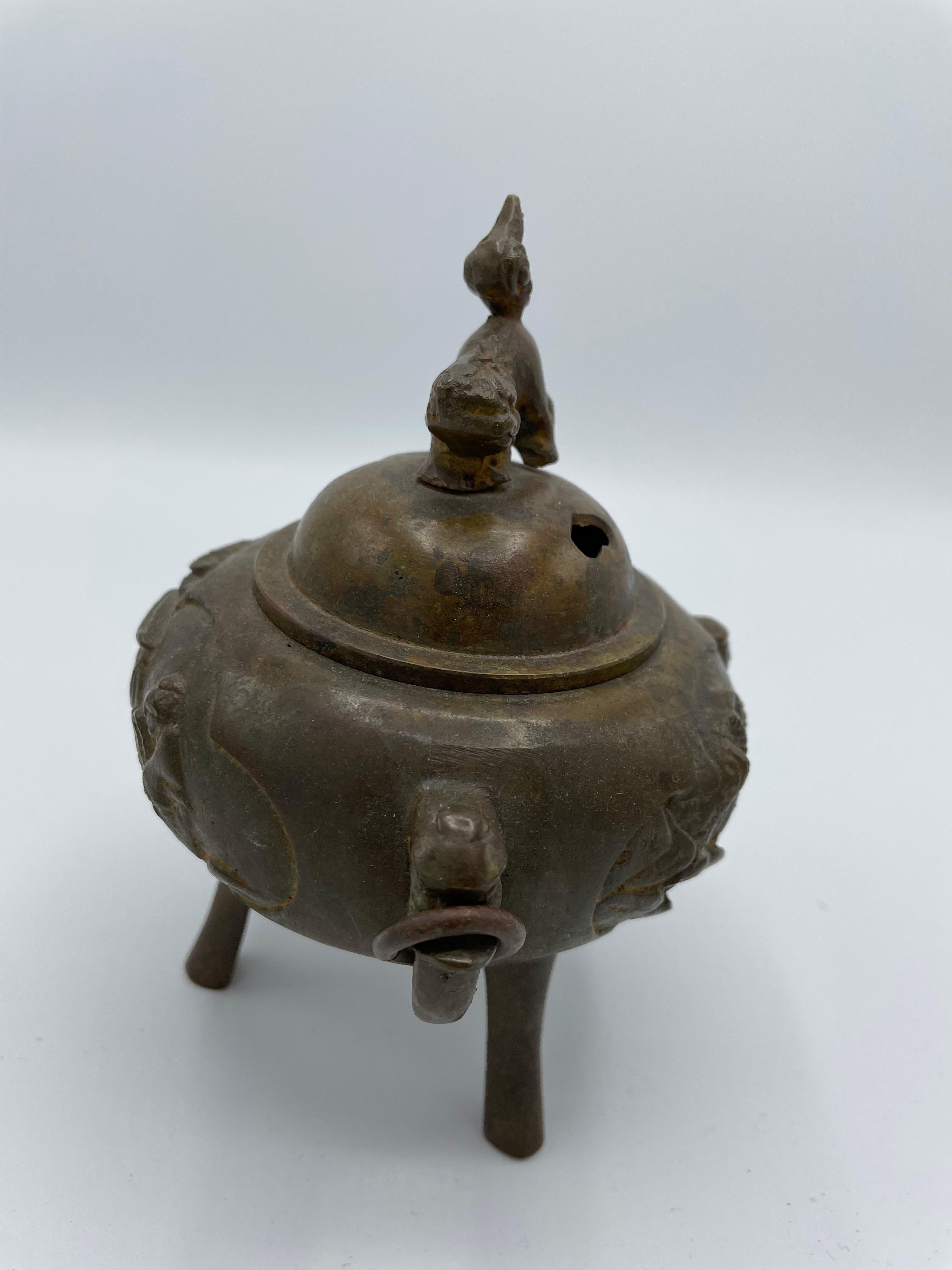 Antique Japanese Incense Burner with Iron in 1920s Taisho Era For Sale 2